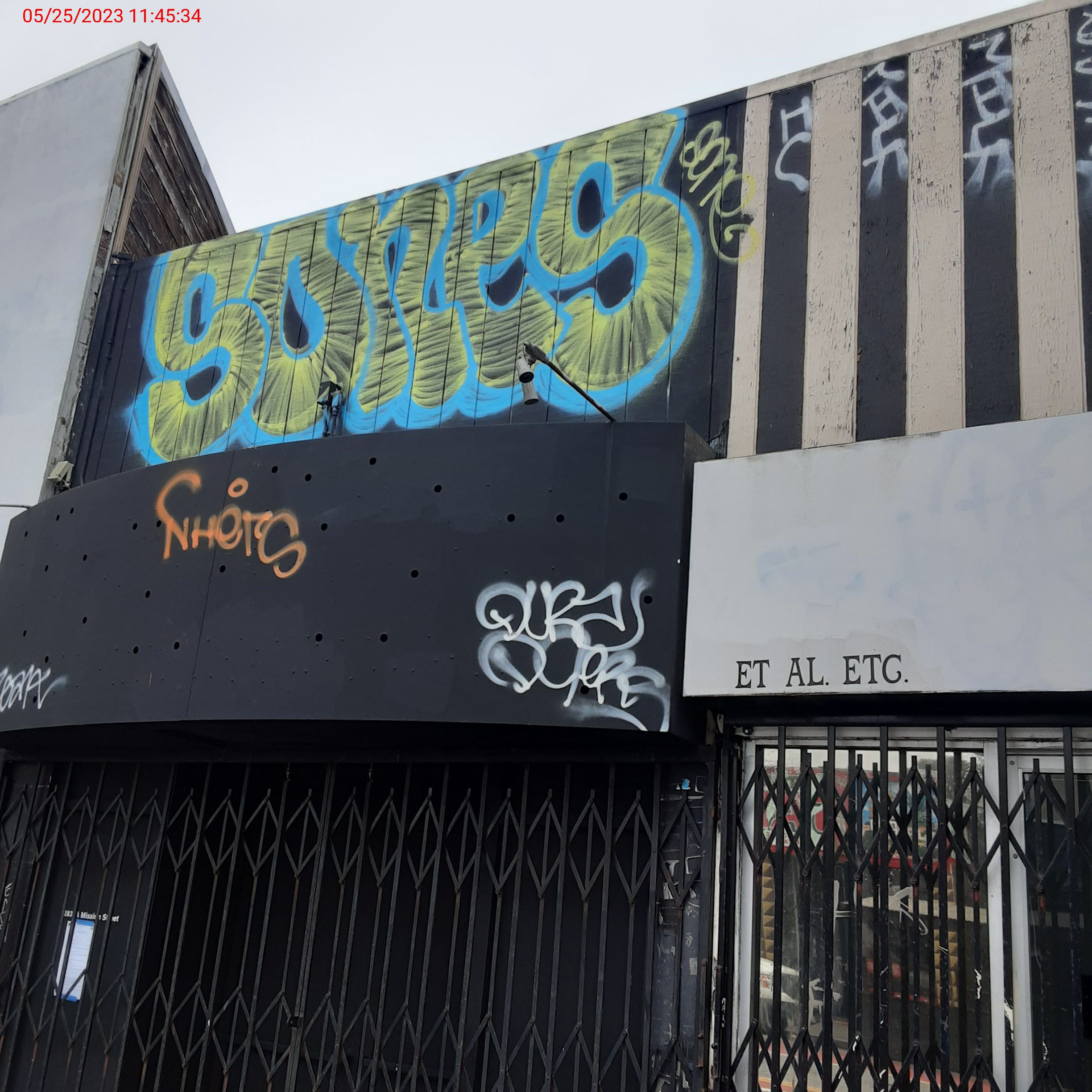 Graffiti at 2831 MISSION ST