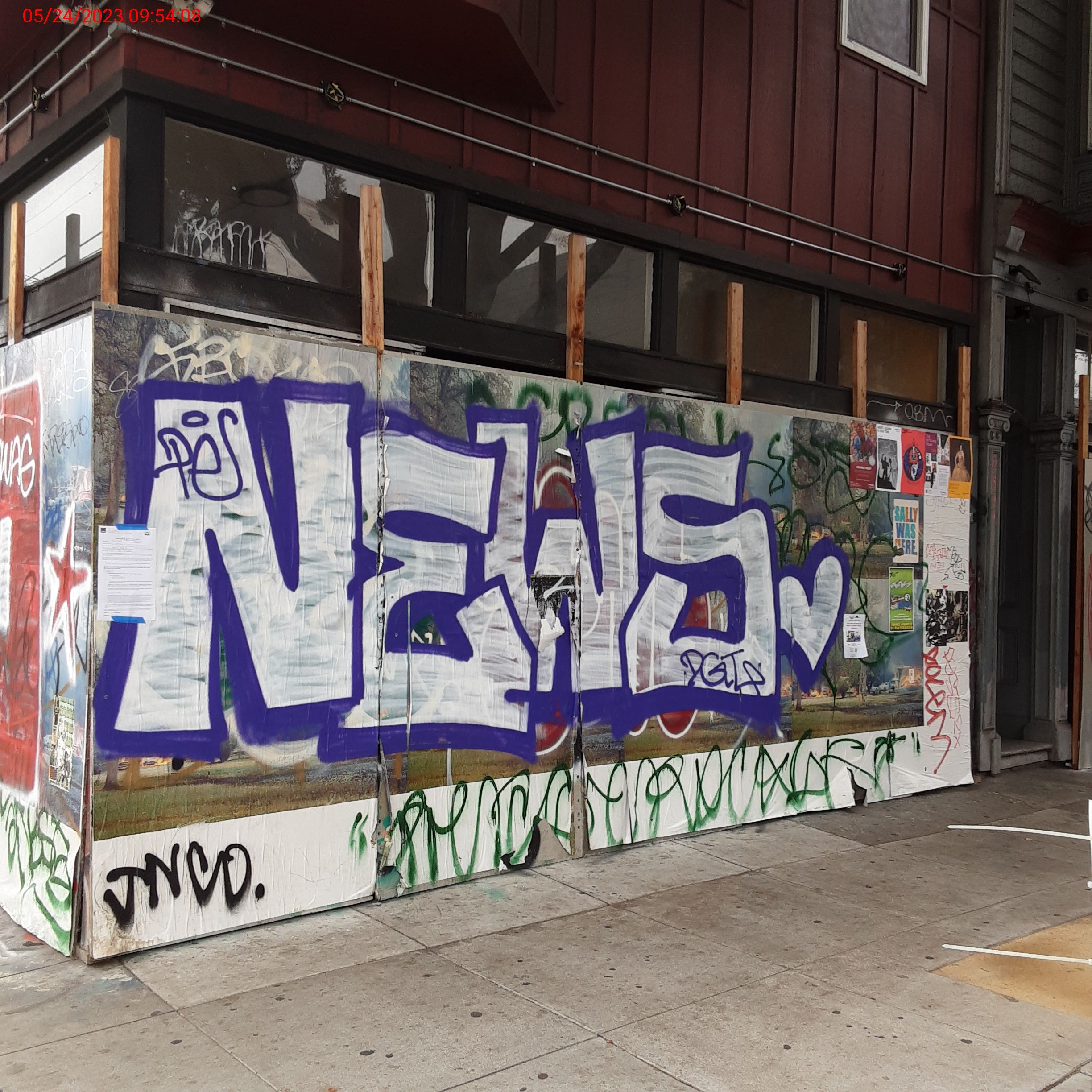 Graffiti at 2851 24TH ST