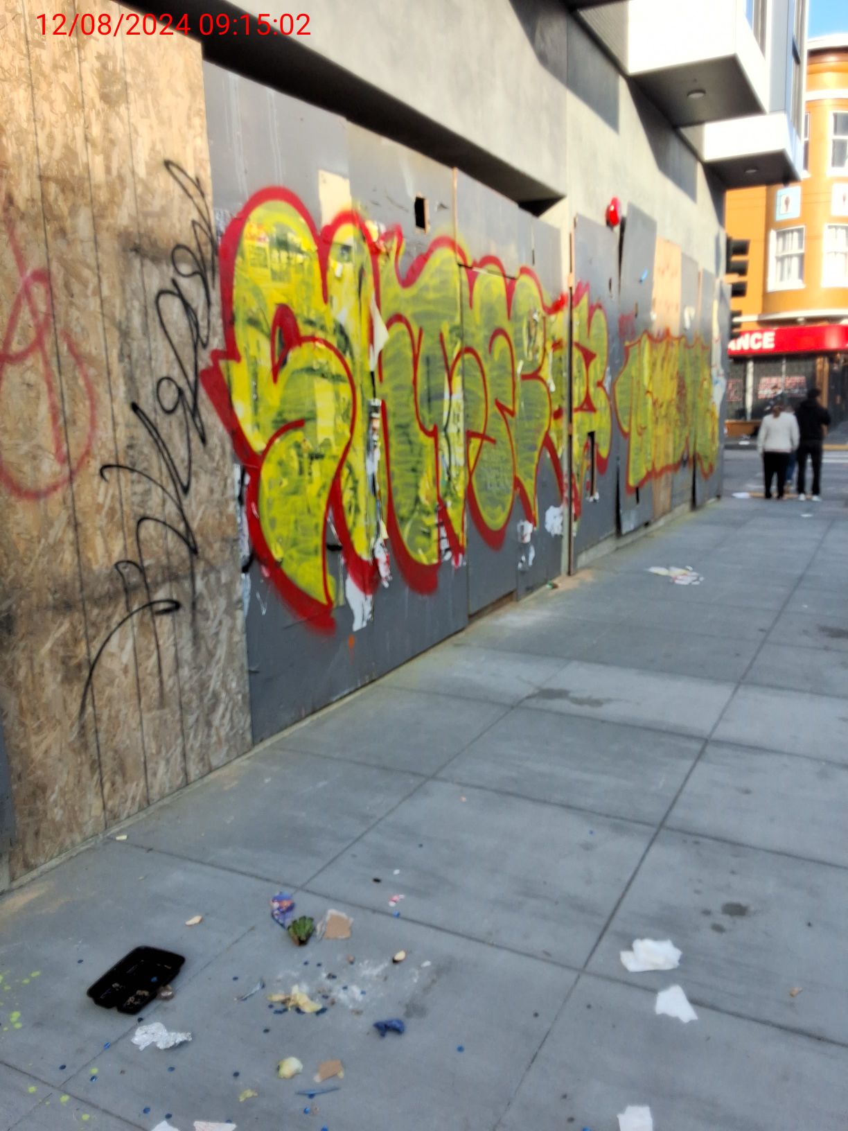 Graffiti at 2100 MISSION ST