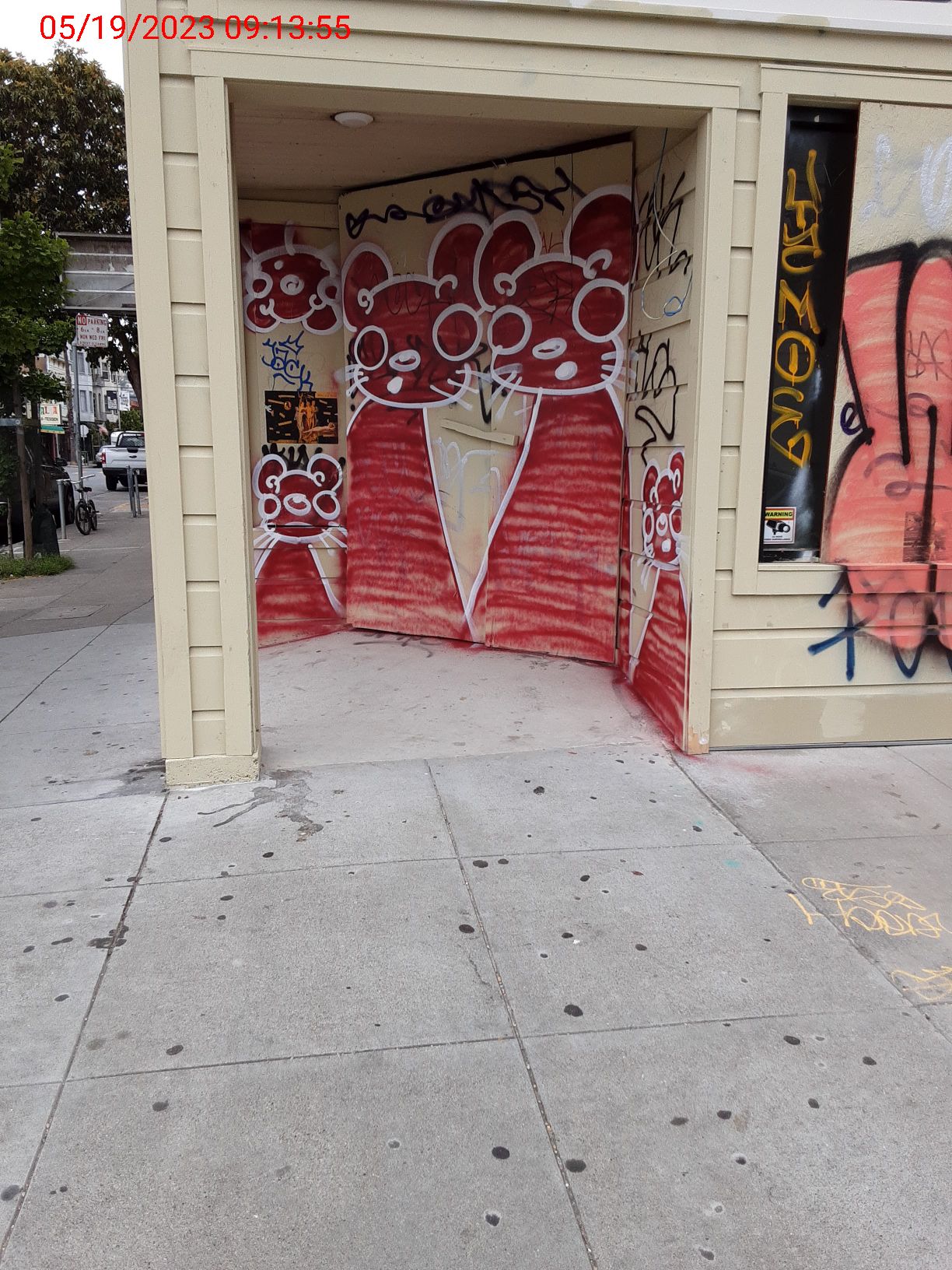 Graffiti at 2937 24TH ST