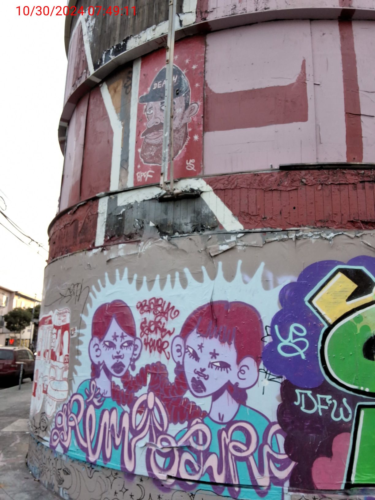 Graffiti at 2205 Mission St