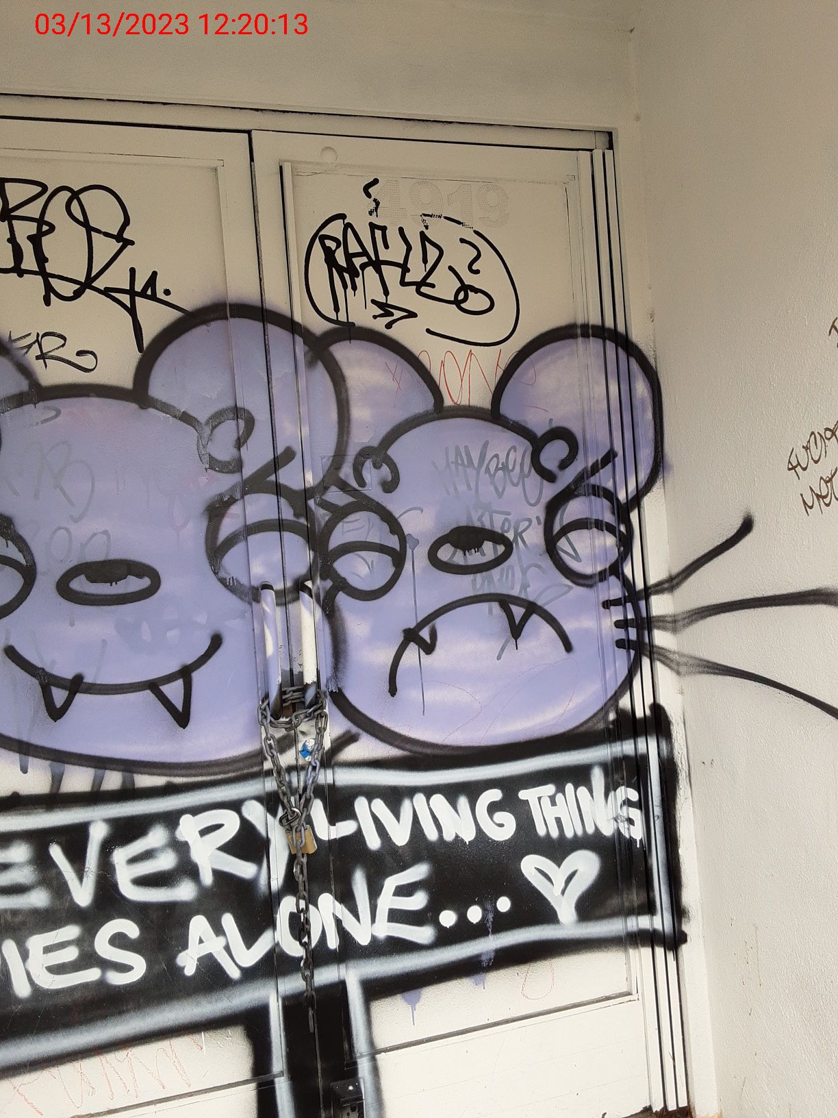 Graffiti at 4919 MISSION ST