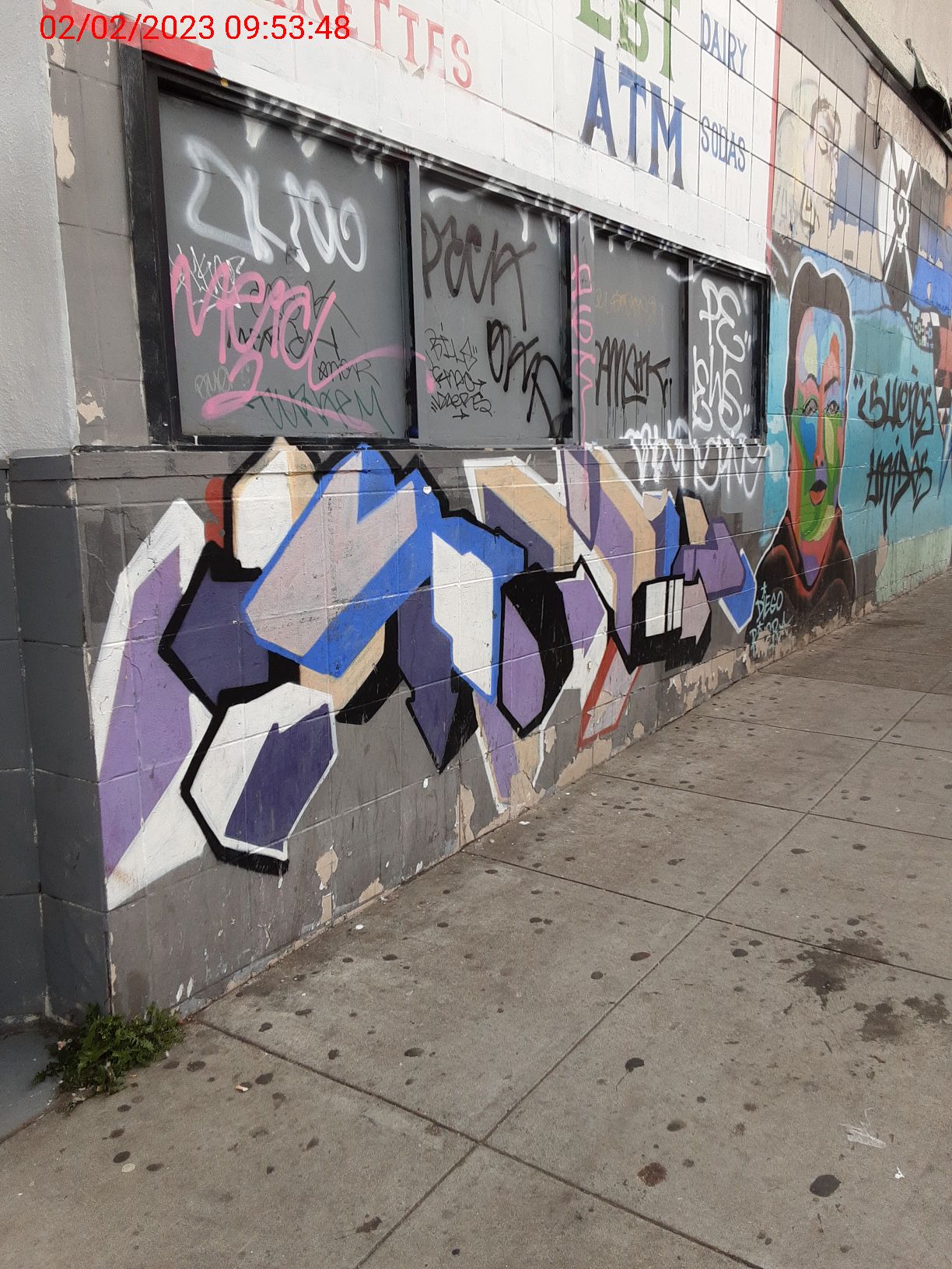 Graffiti at 901 GENEVA AVE