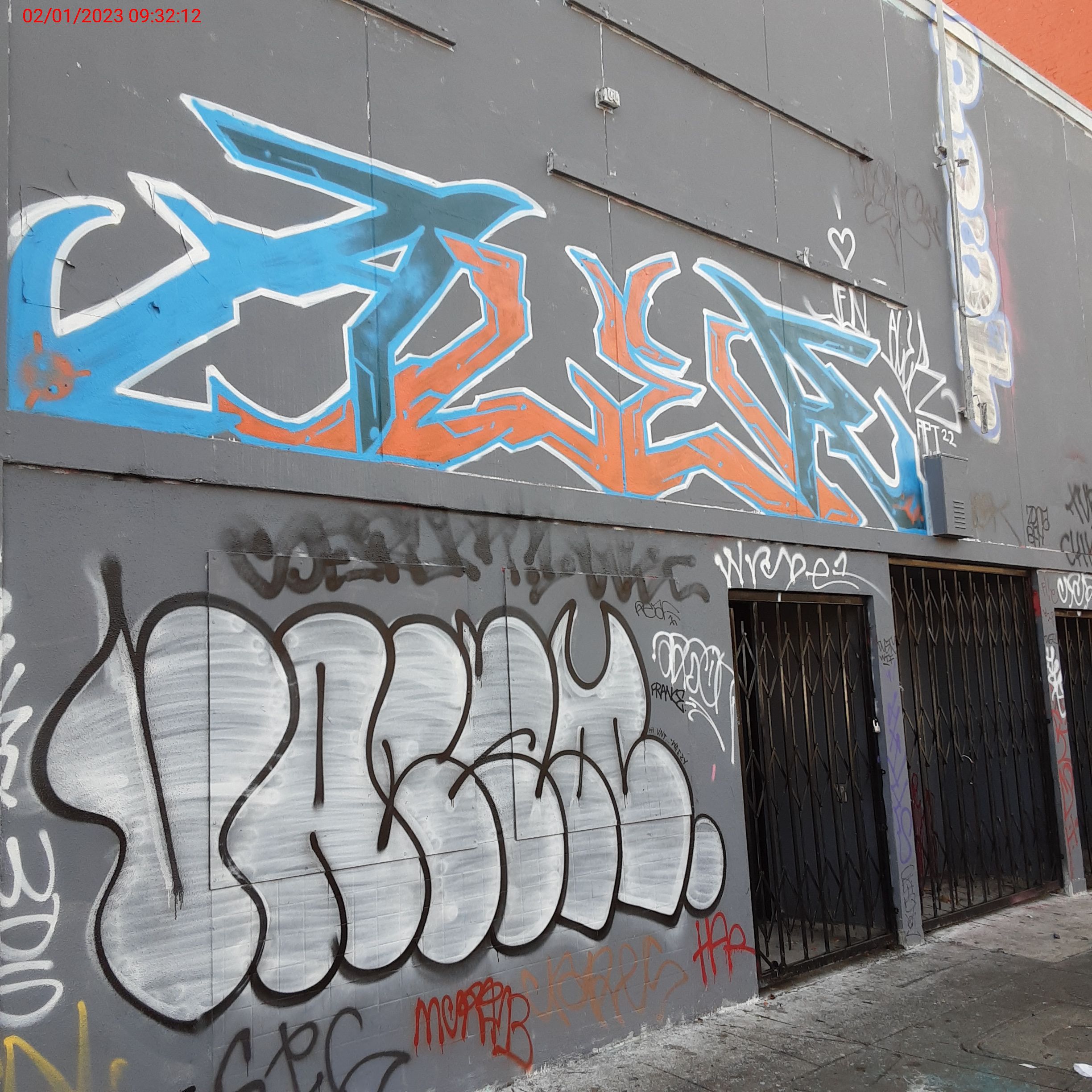 Graffiti at 2185 MISSION ST