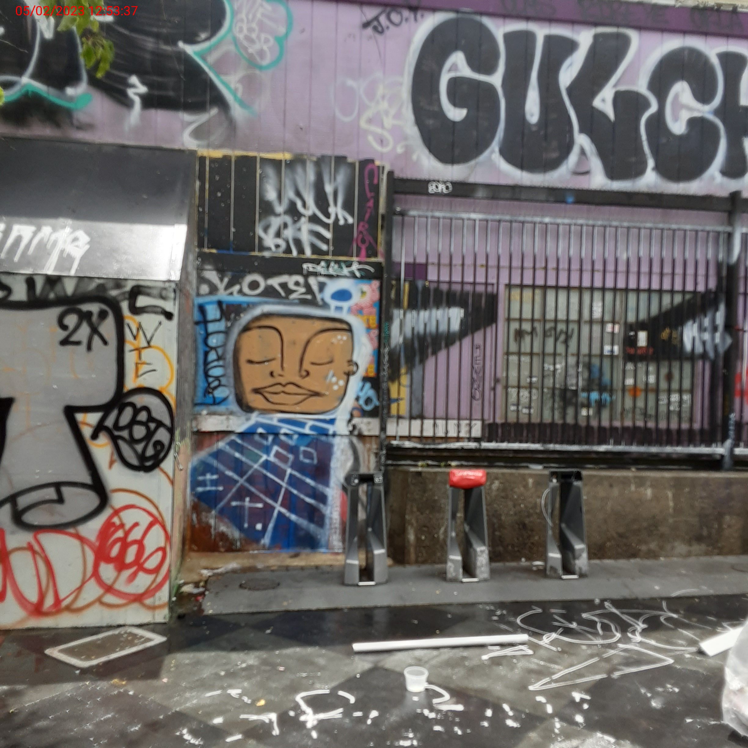 Graffiti at 2020 MISSION ST