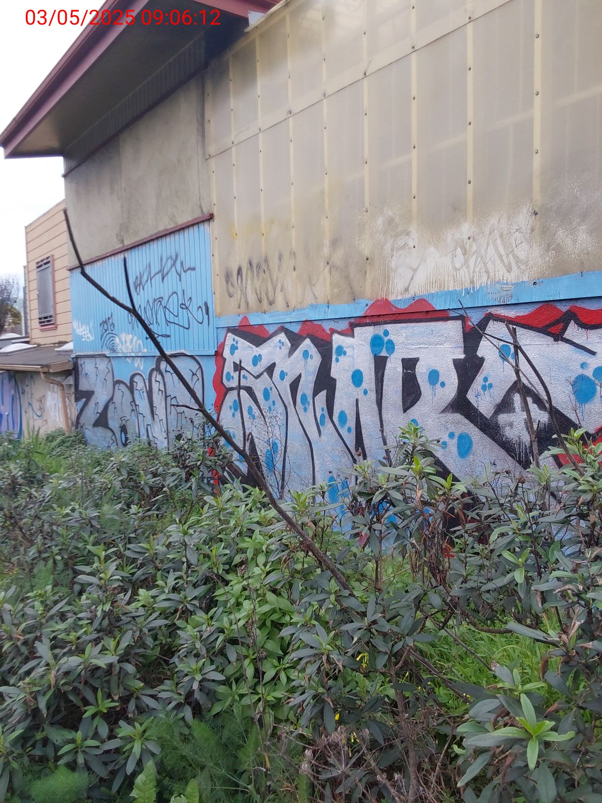 Graffiti at 333 TRUMBULL ST