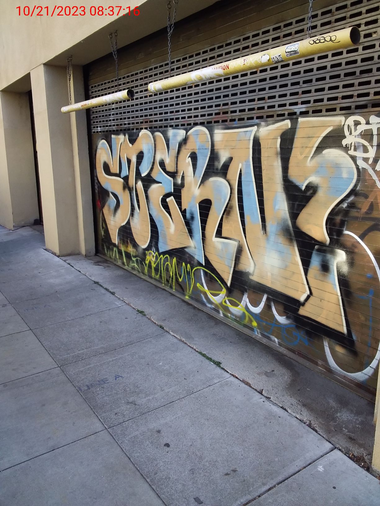 Graffiti at 2200 MISSION ST