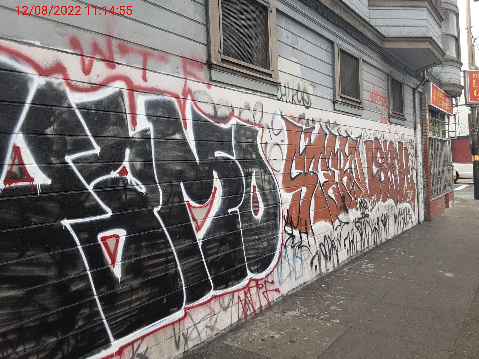 Graffiti at 5151 MISSION ST