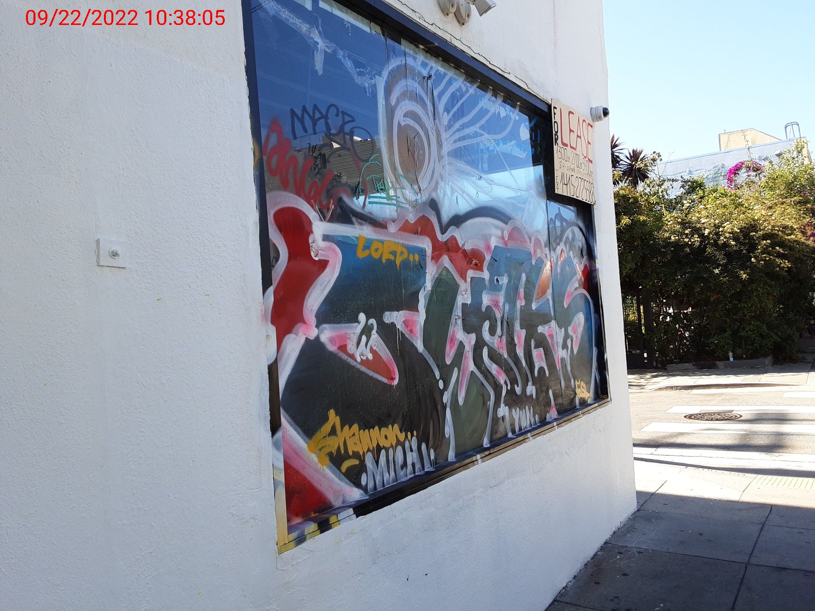 Graffiti at 1121 HOWARD ST