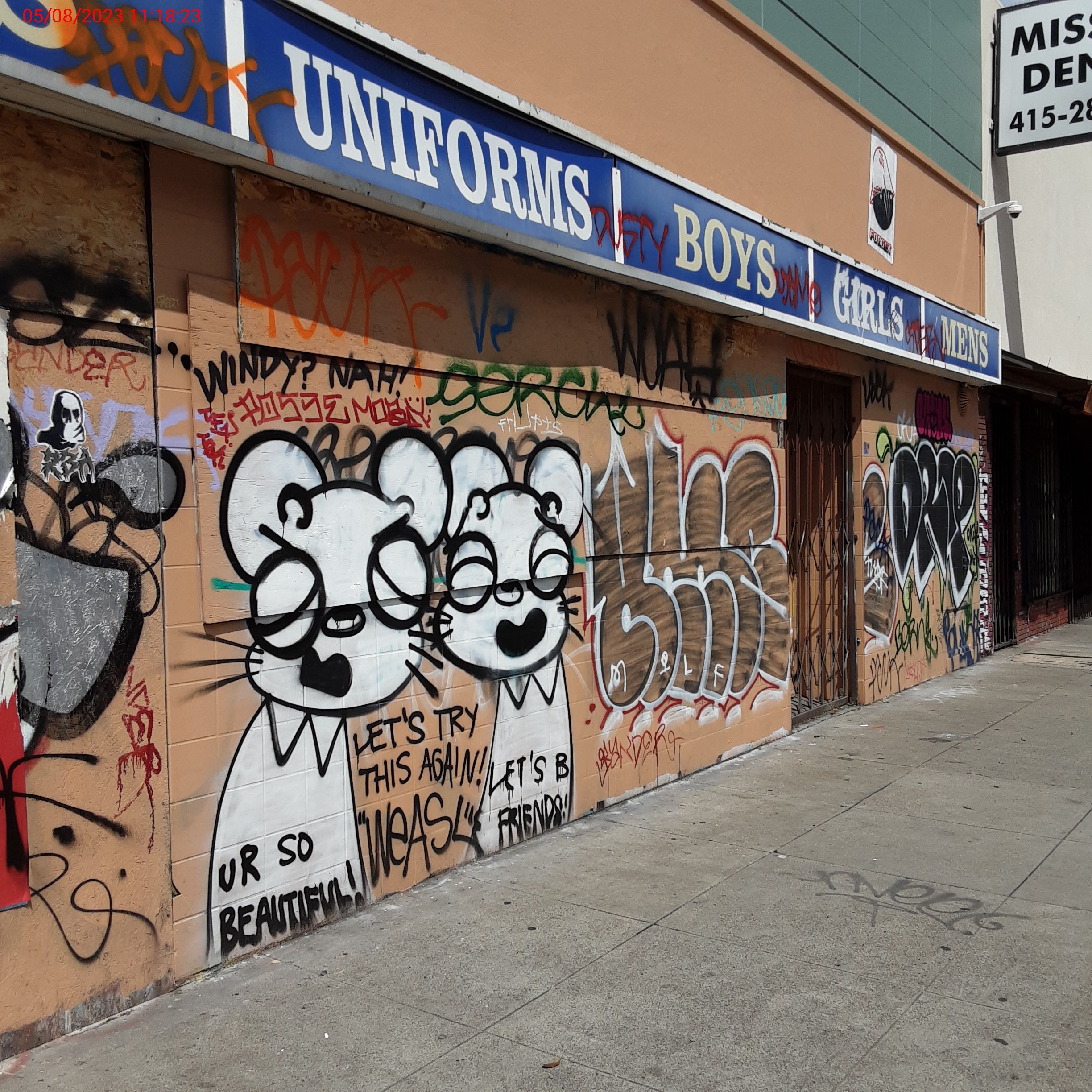 Graffiti at 2664 Mission St