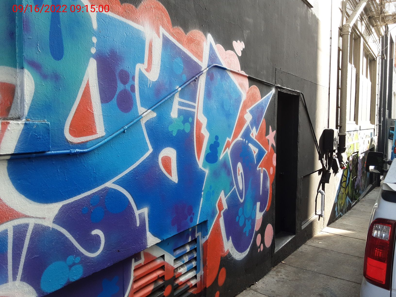 Graffiti at 1334 VAN NESS AVE