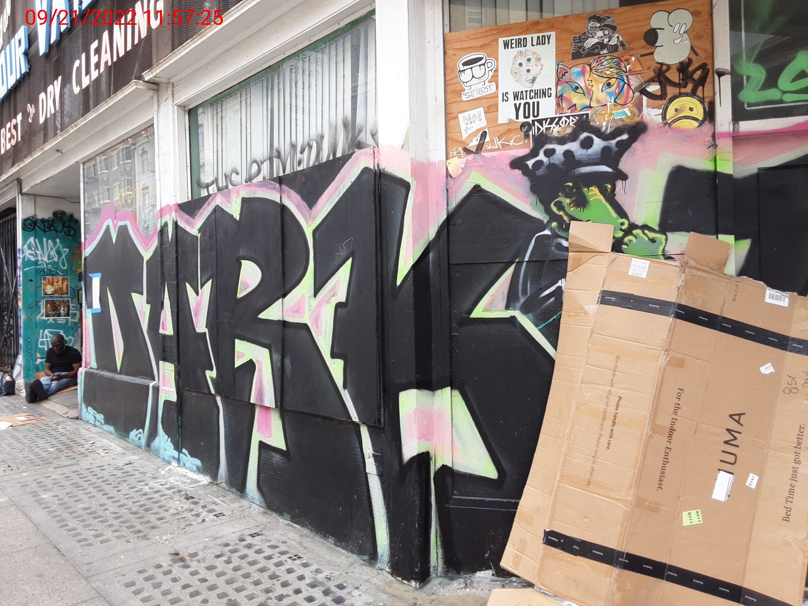 Graffiti at 989 POST ST