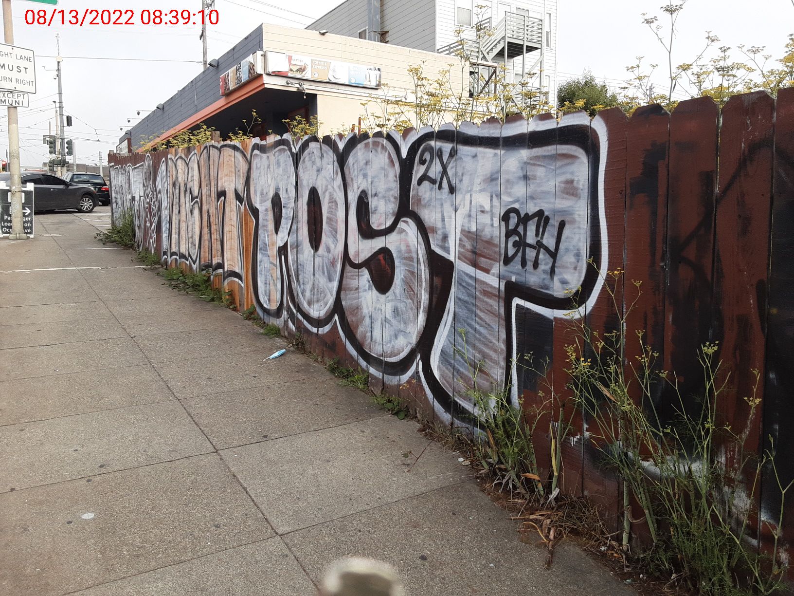 Graffiti at 2275 SAN JOSE AVE
