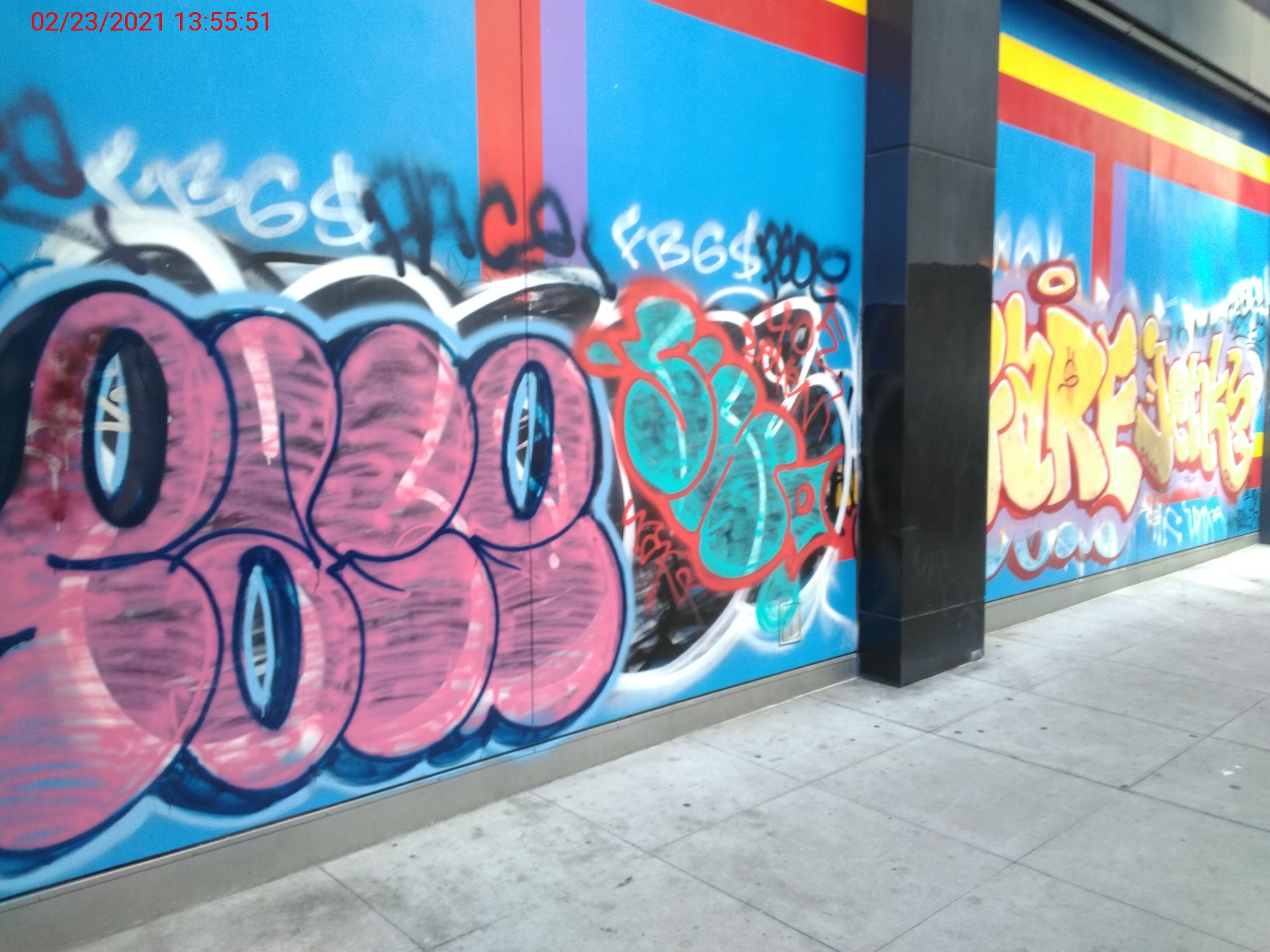 Graffiti at 1400 MISSION ST