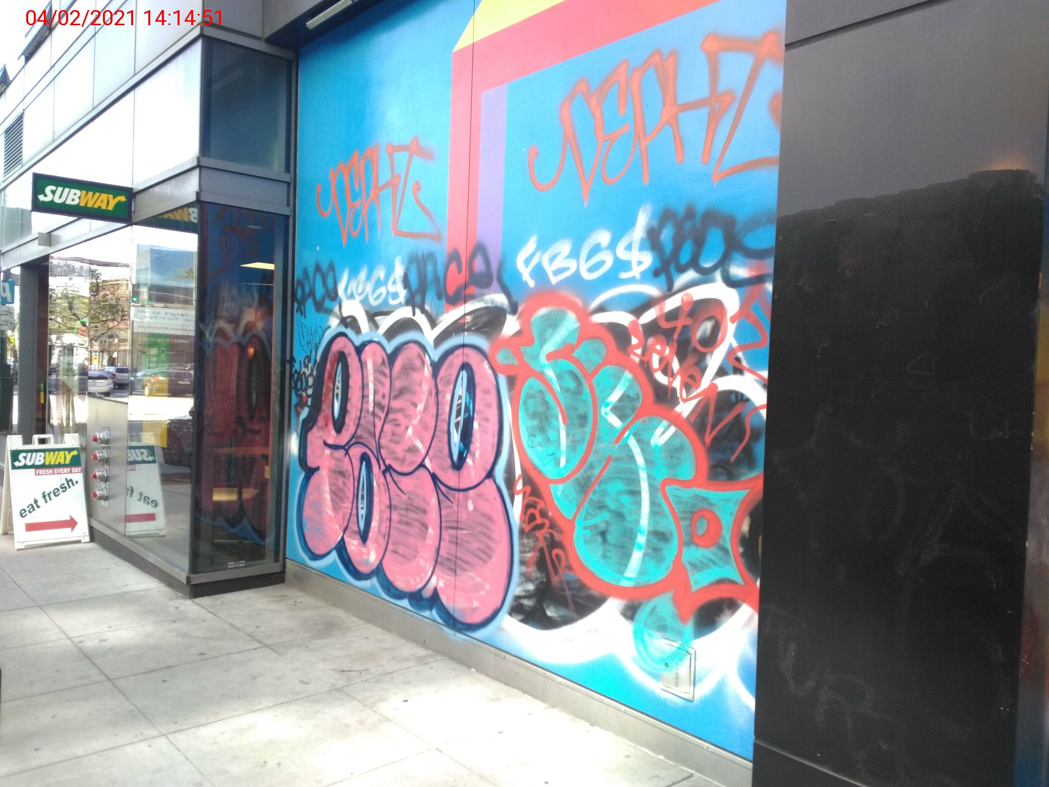 Graffiti at 1400 MISSION ST