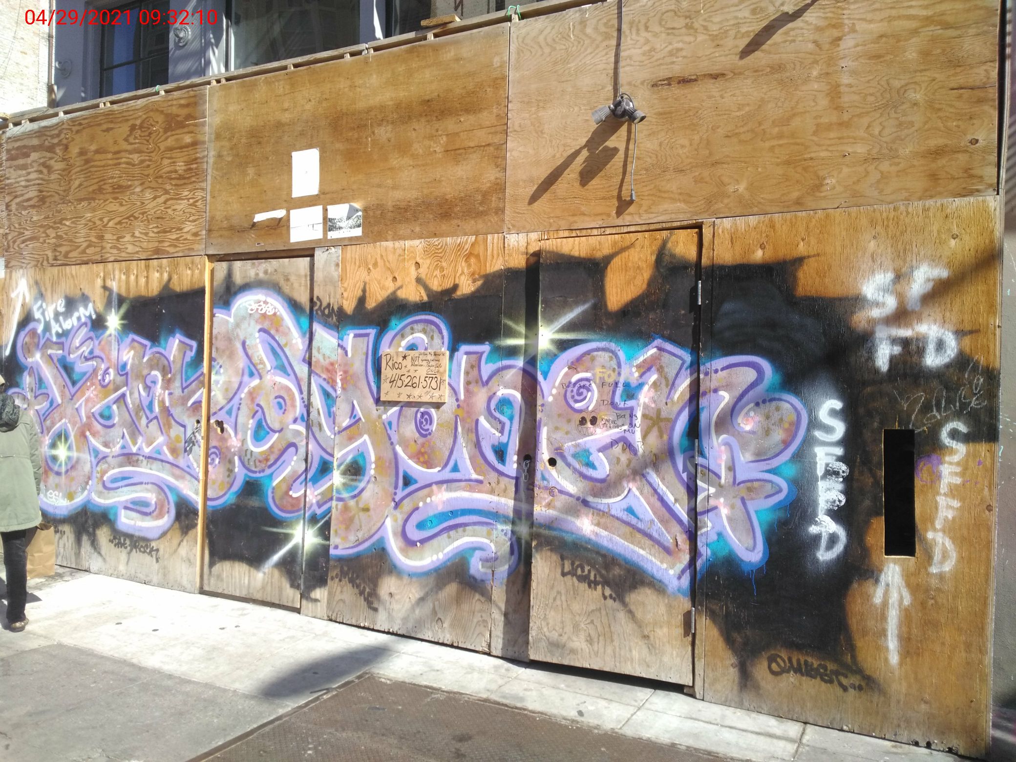Graffiti at 372 ELLIS ST