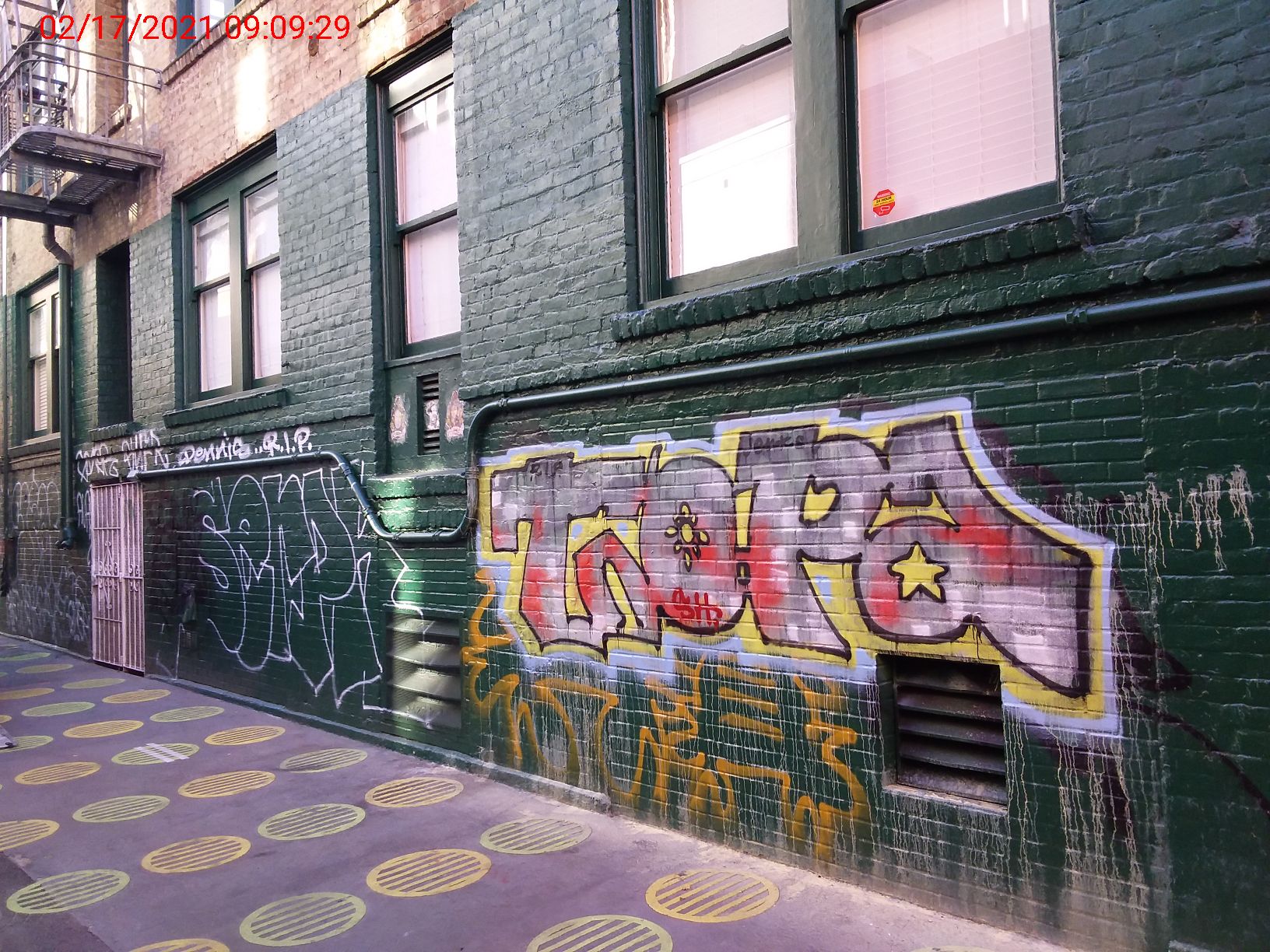 Graffiti at 1140 SUTTER ST