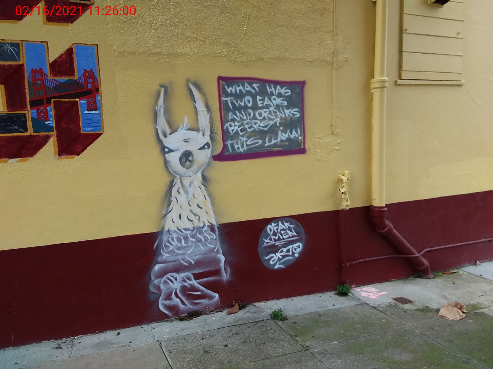Graffiti at 1000 COLUMBUS AVE
