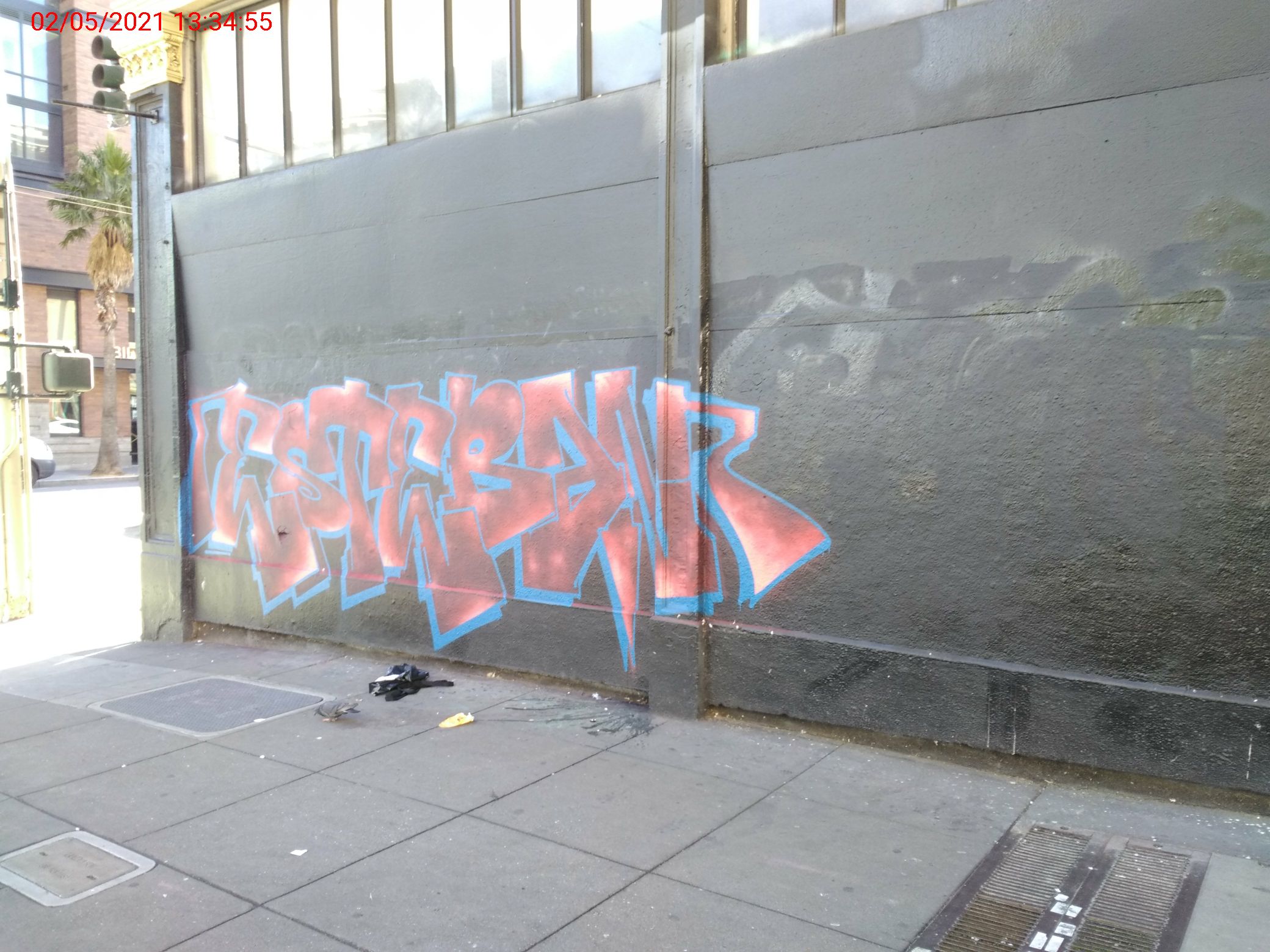 Graffiti at 1000 HOWARD ST