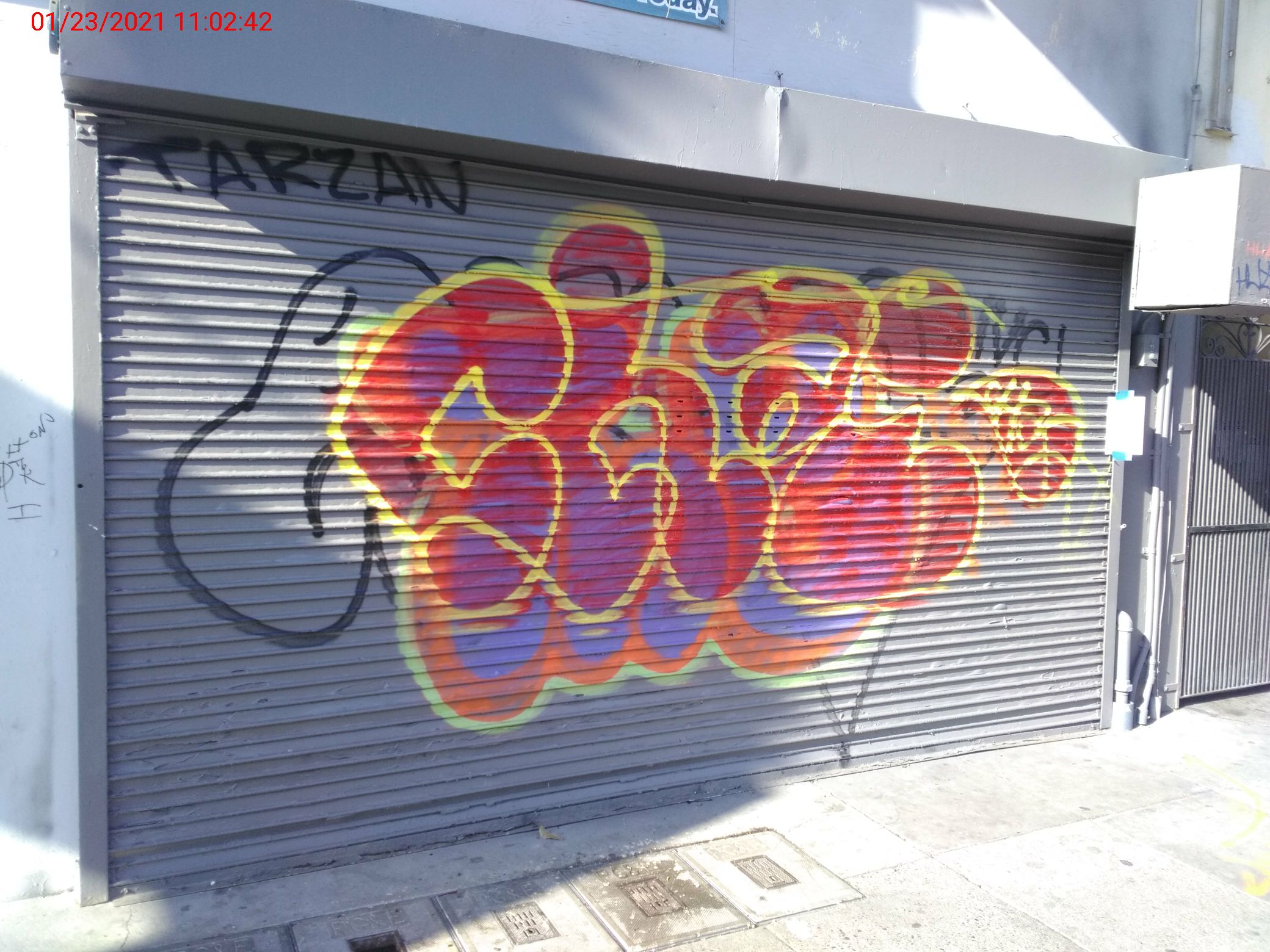 Graffiti at 2260 MISSION ST