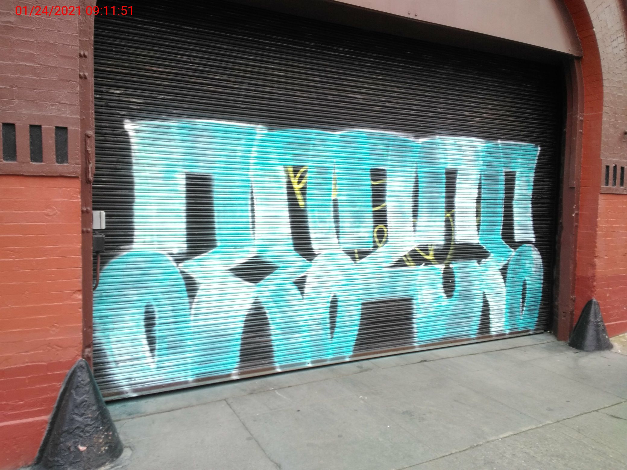 Graffiti at 1213 FELL ST