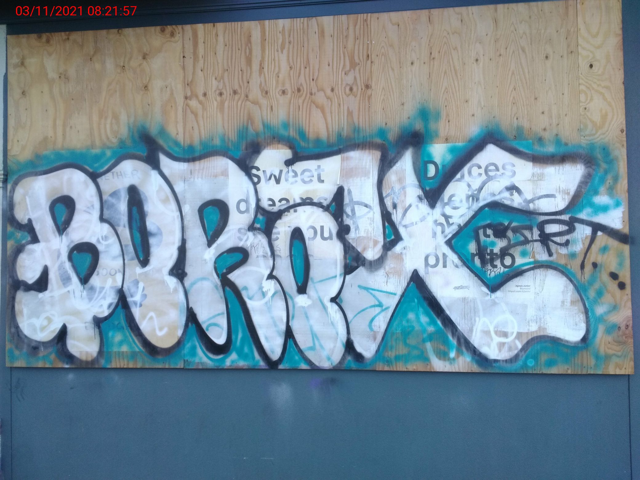 Graffiti at 2545 24TH ST