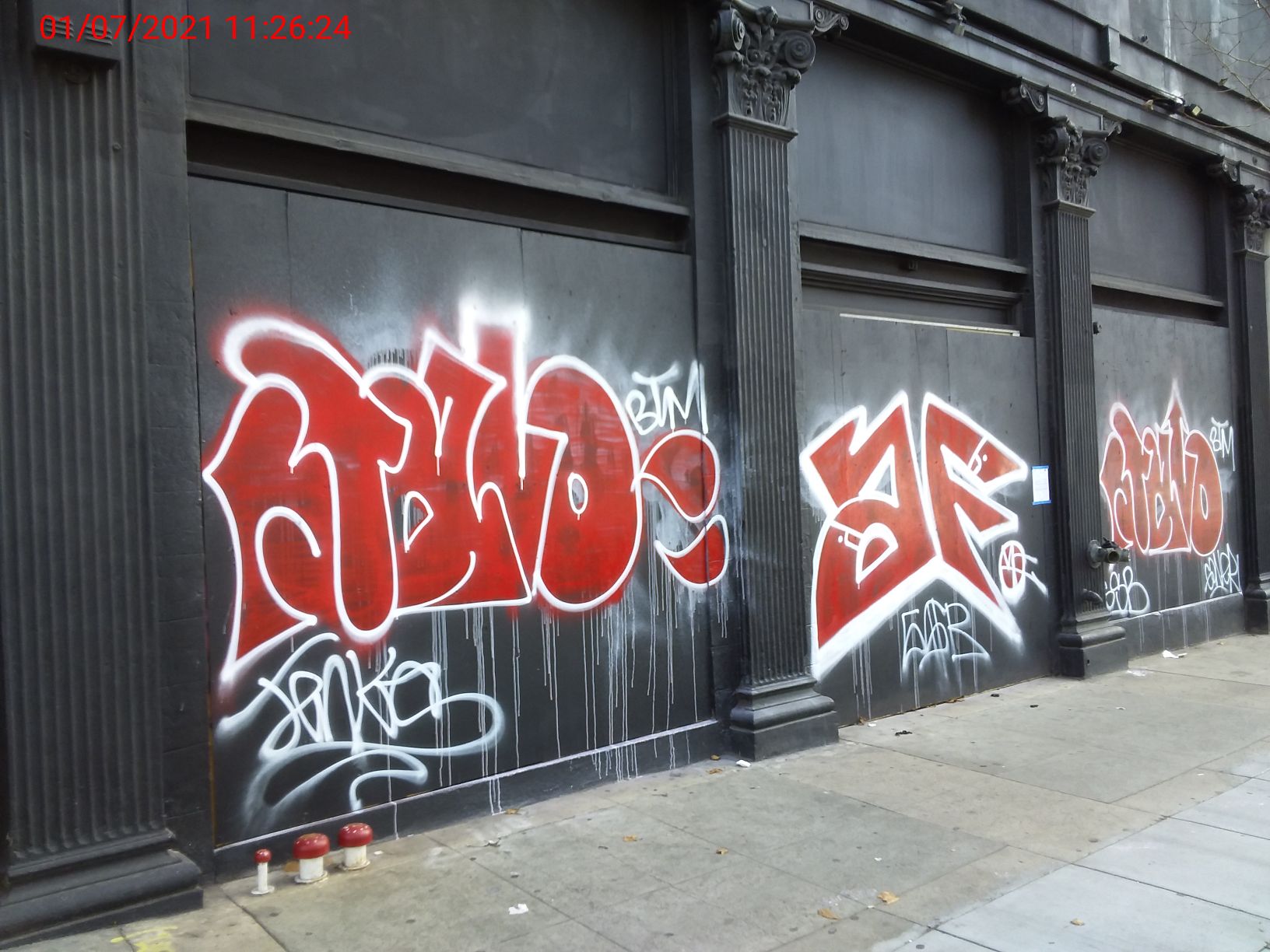 Graffiti at 1350 VAN NESS AVE