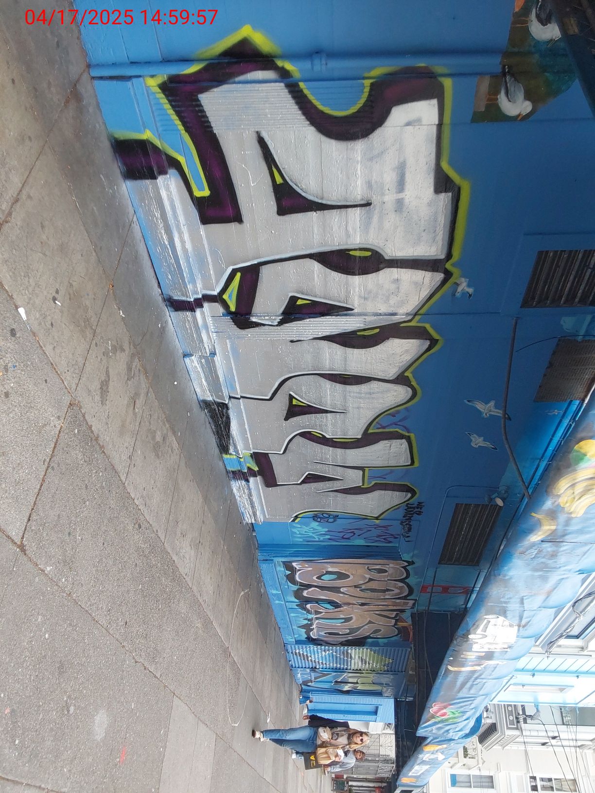 Graffiti at 2704 MISSION ST