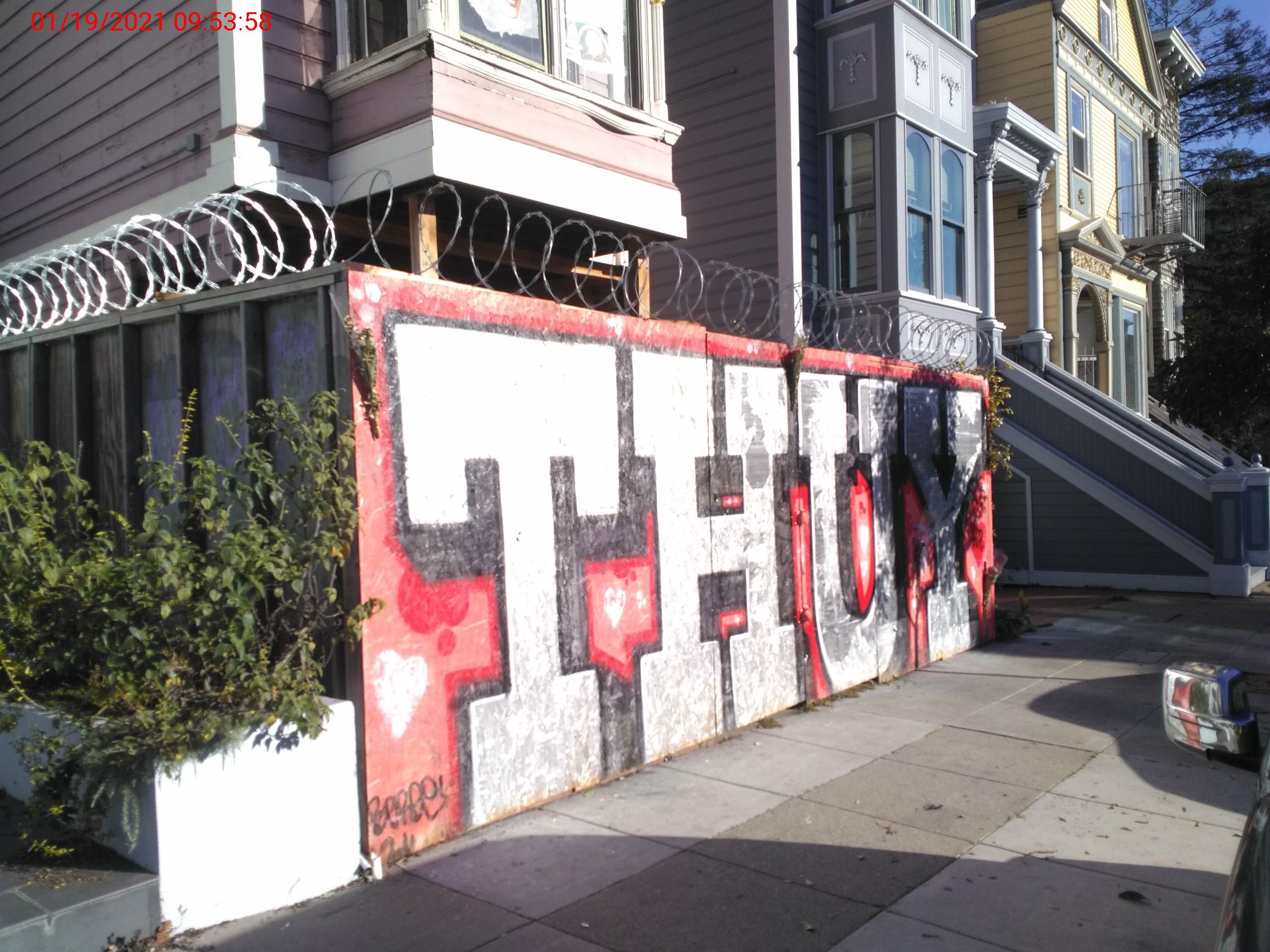 Graffiti at 1342 FELL ST