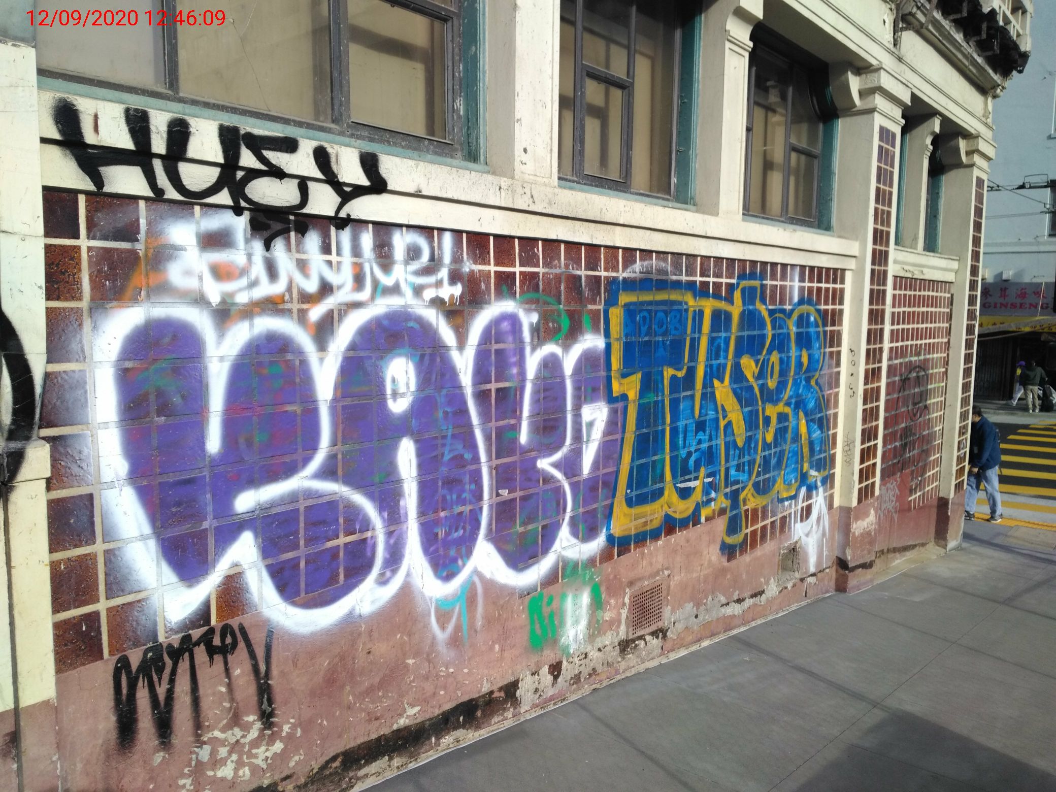 Graffiti at 1009 STOCKTON ST