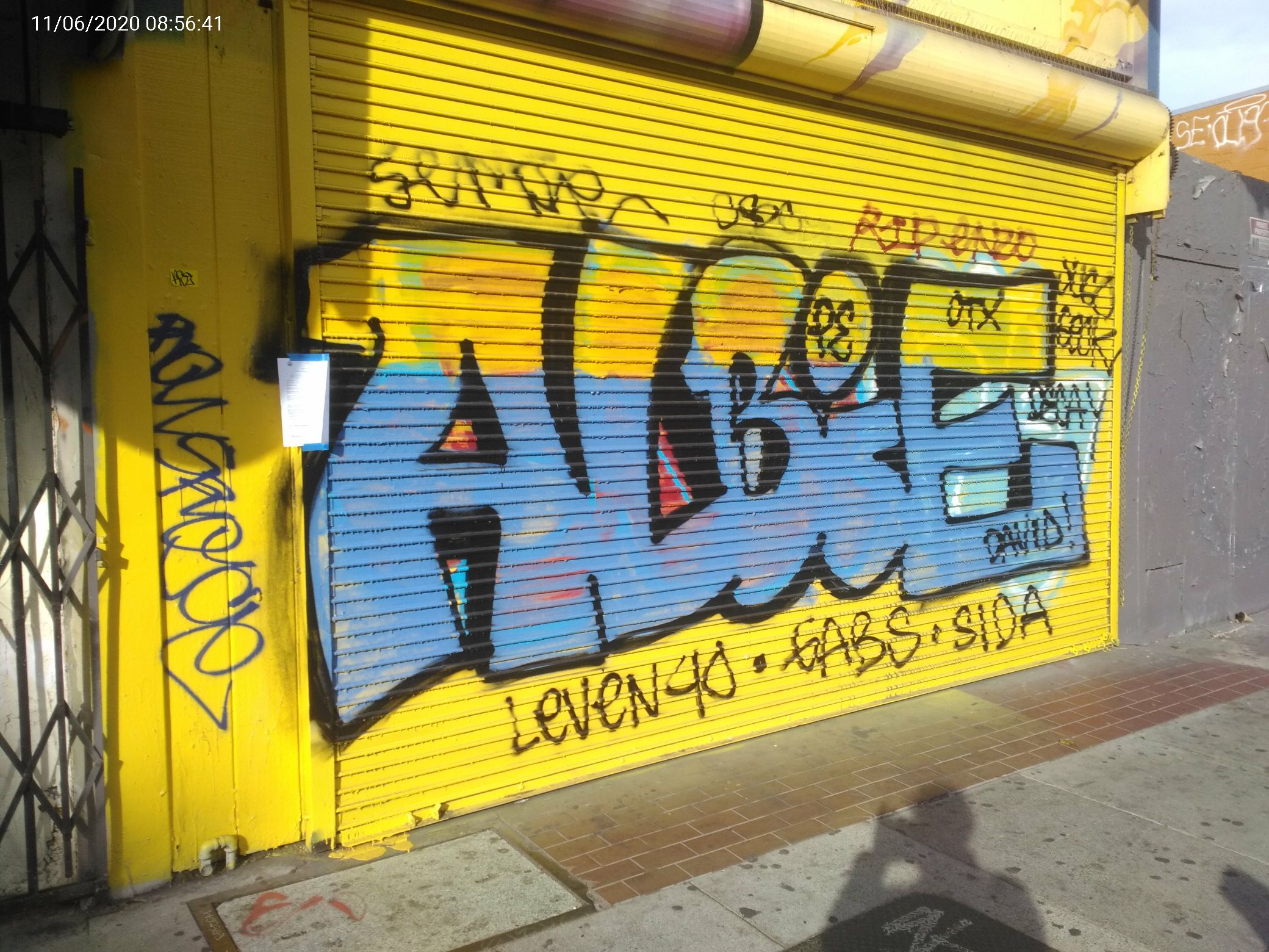 Graffiti at 2640 MISSION ST