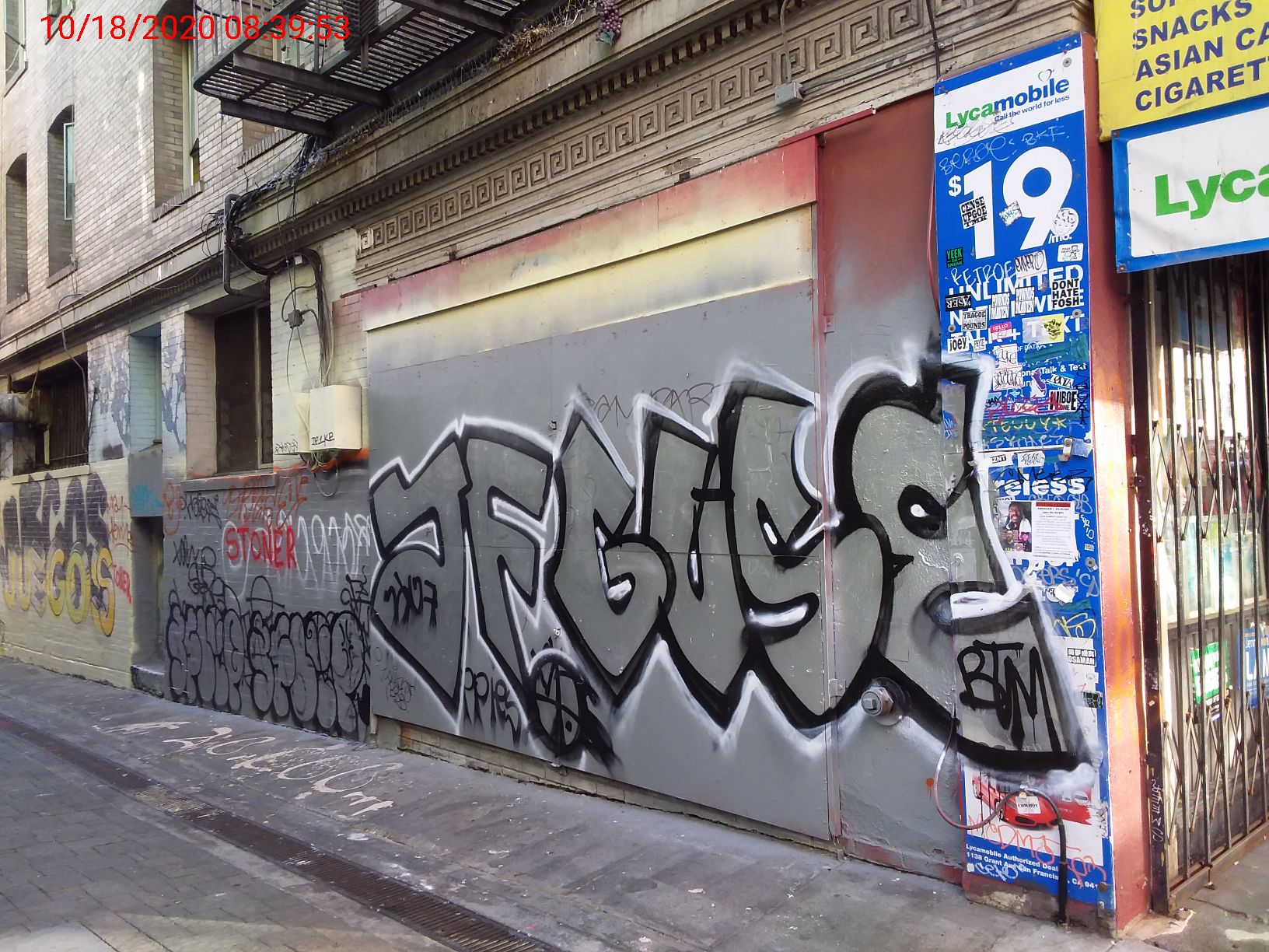 Graffiti at 1134 GRANT AVE