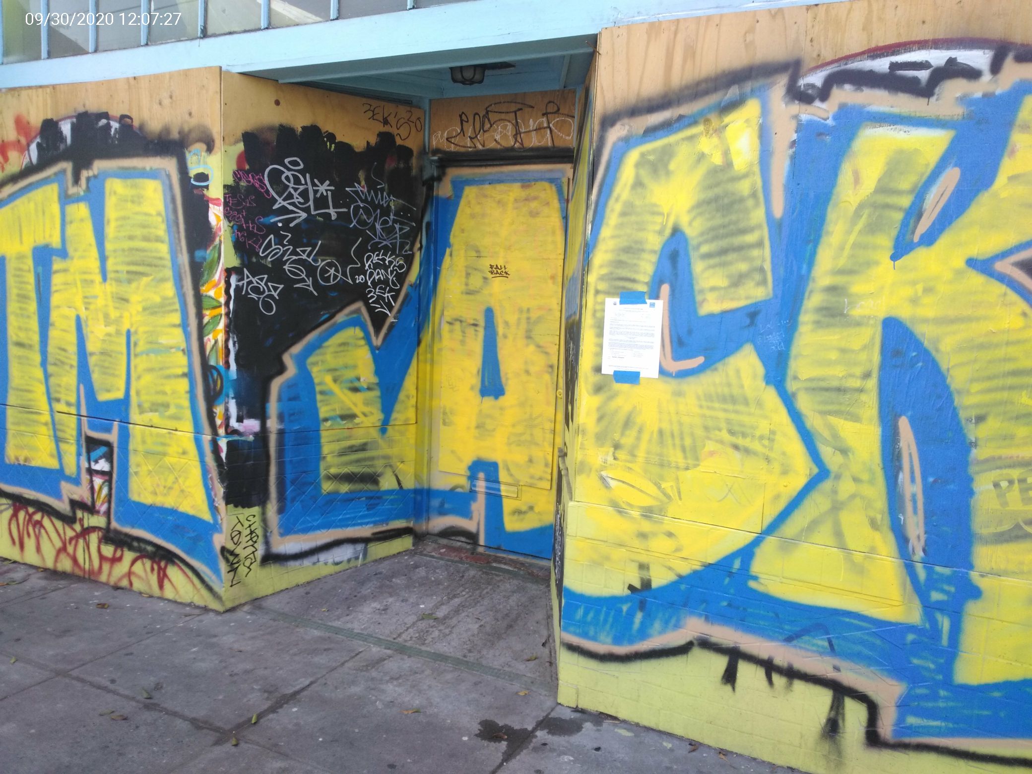 Graffiti at 3147 16TH ST