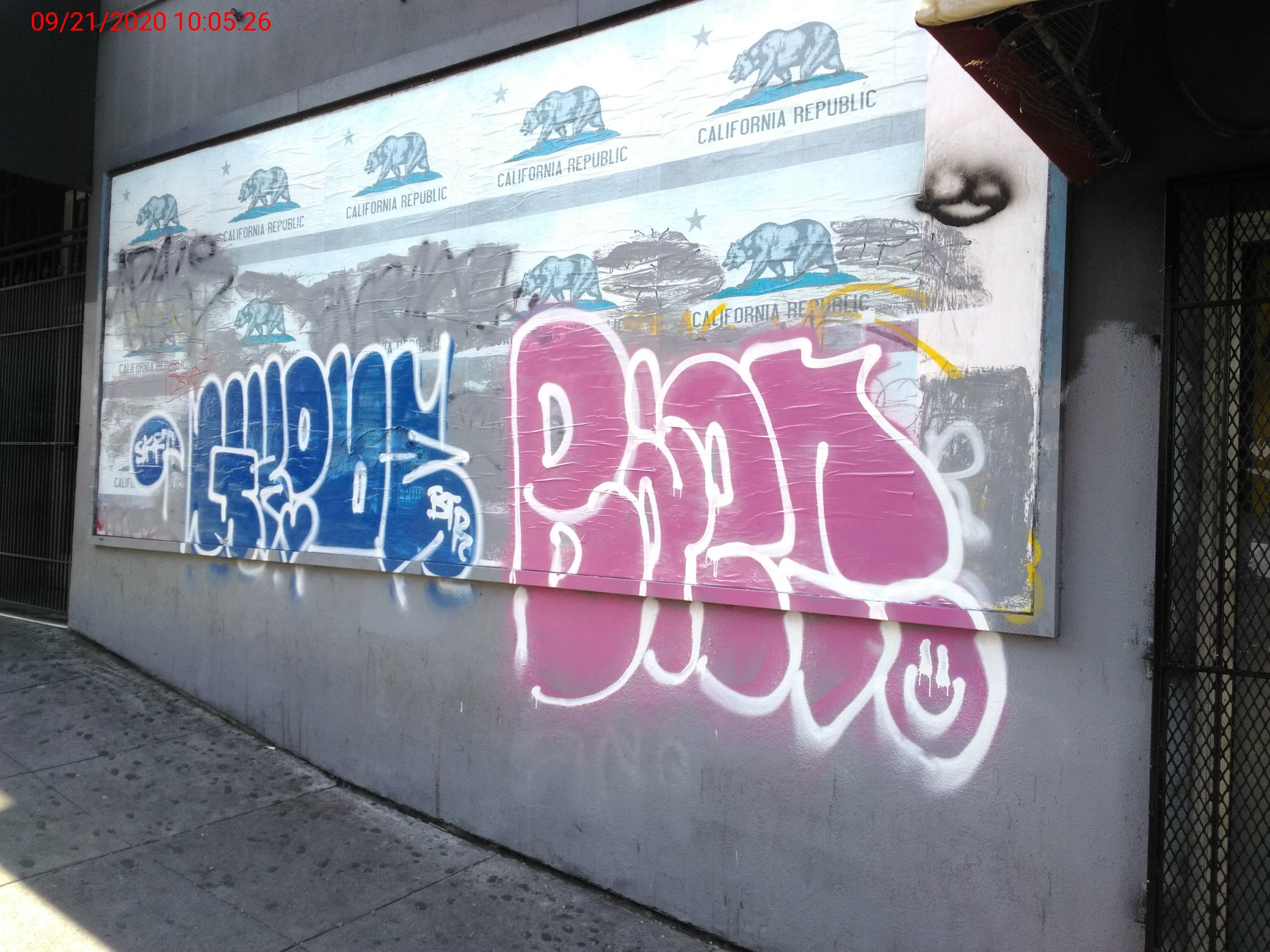 Graffiti at 4701 Mission St