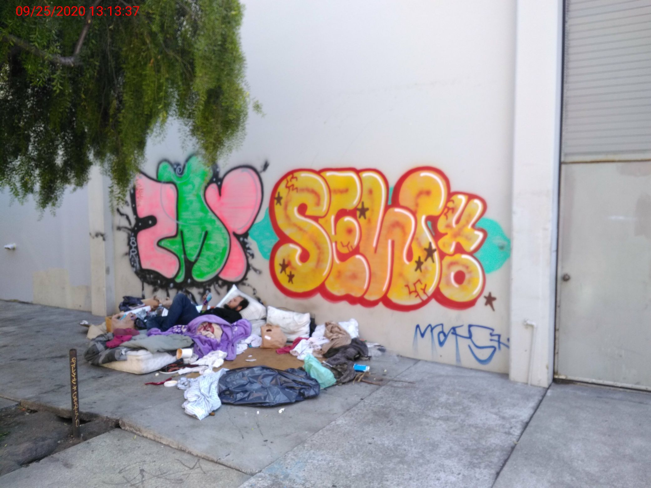 Graffiti at 220 SAN BRUNO AVE