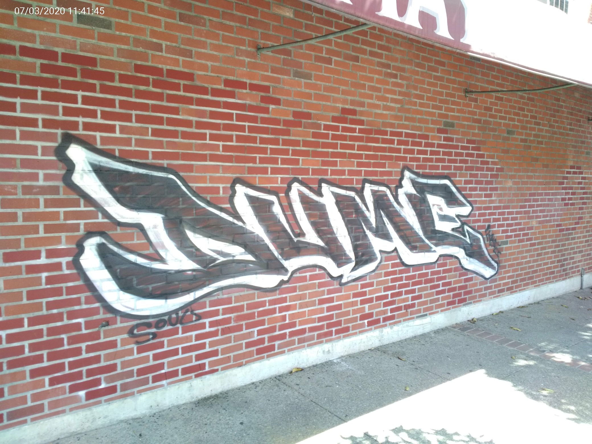 Graffiti at 550 15th St