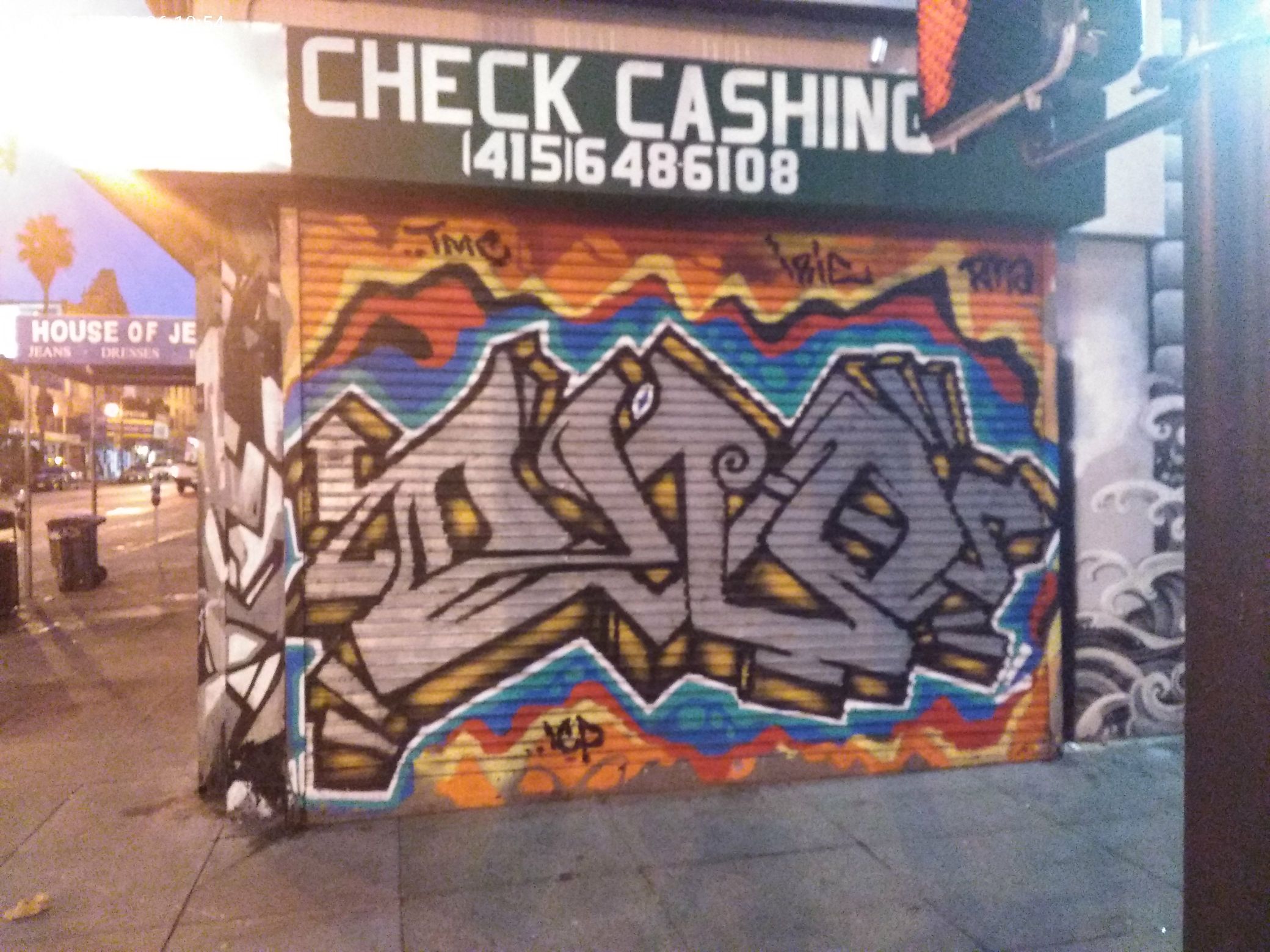 Graffiti at 2300 MISSION ST