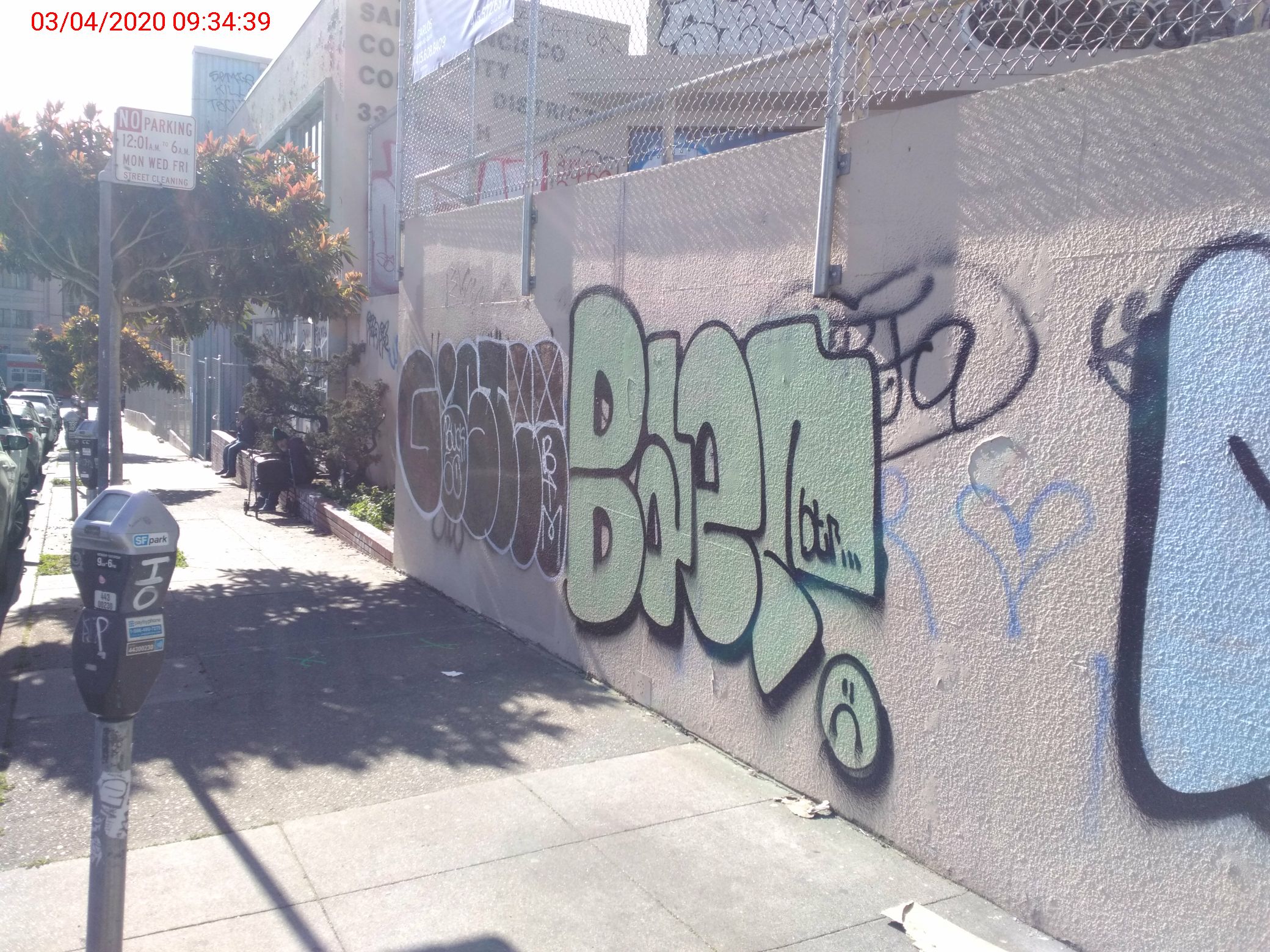 Graffiti at 33 GOUGH ST