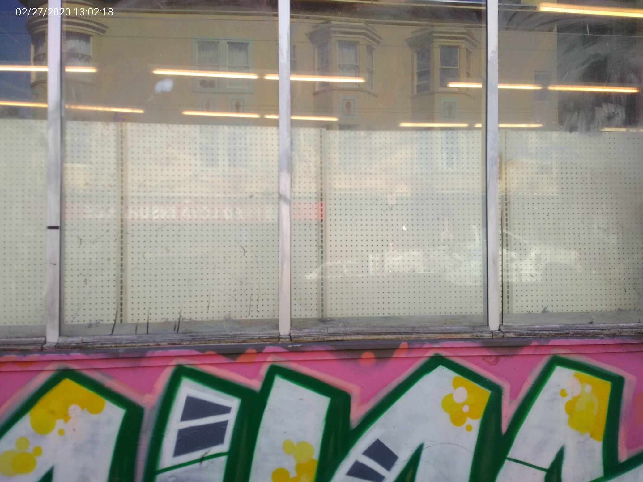 Graffiti at 2100 MISSION ST