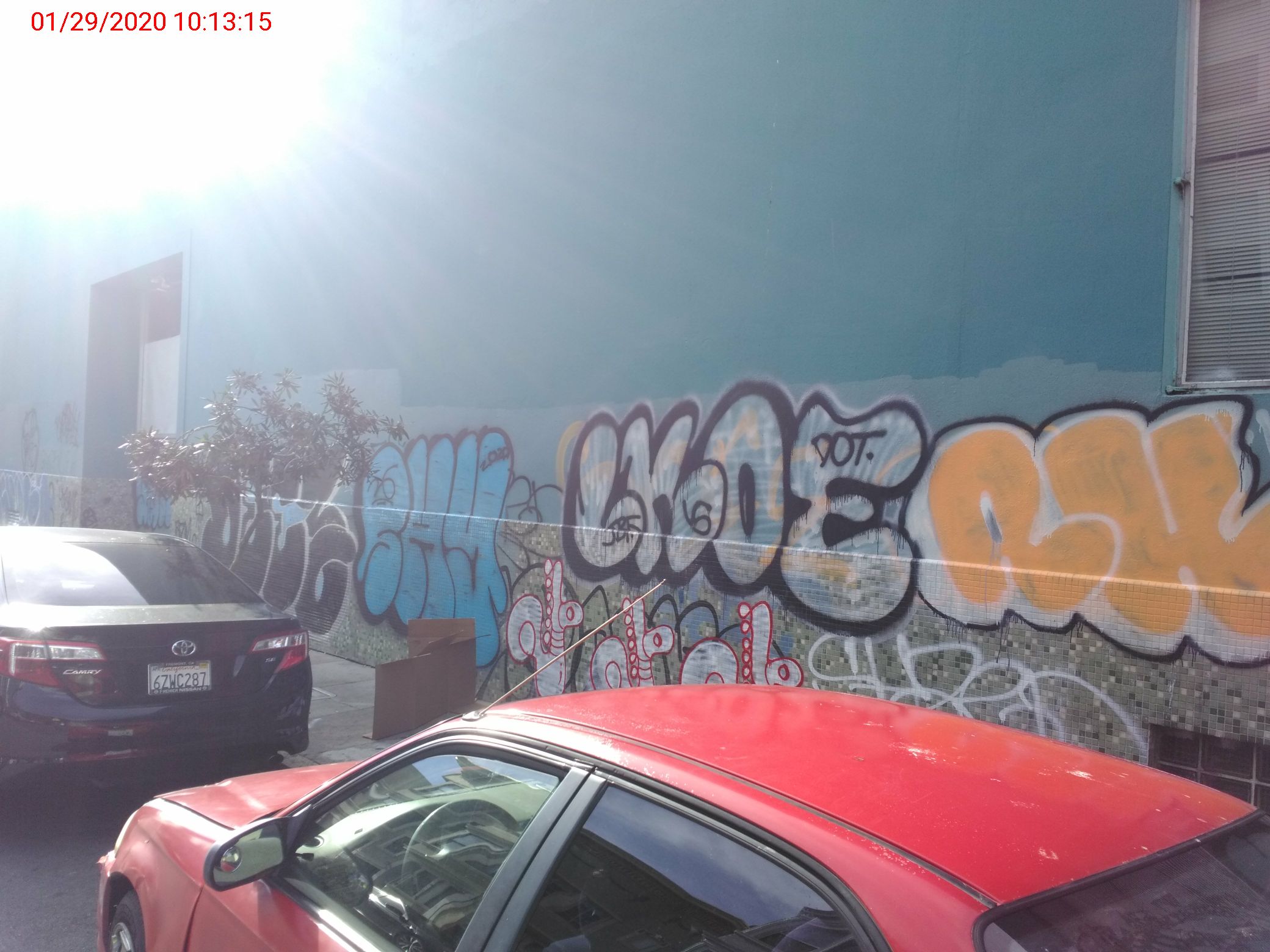 Graffiti at 1025 HOWARD ST