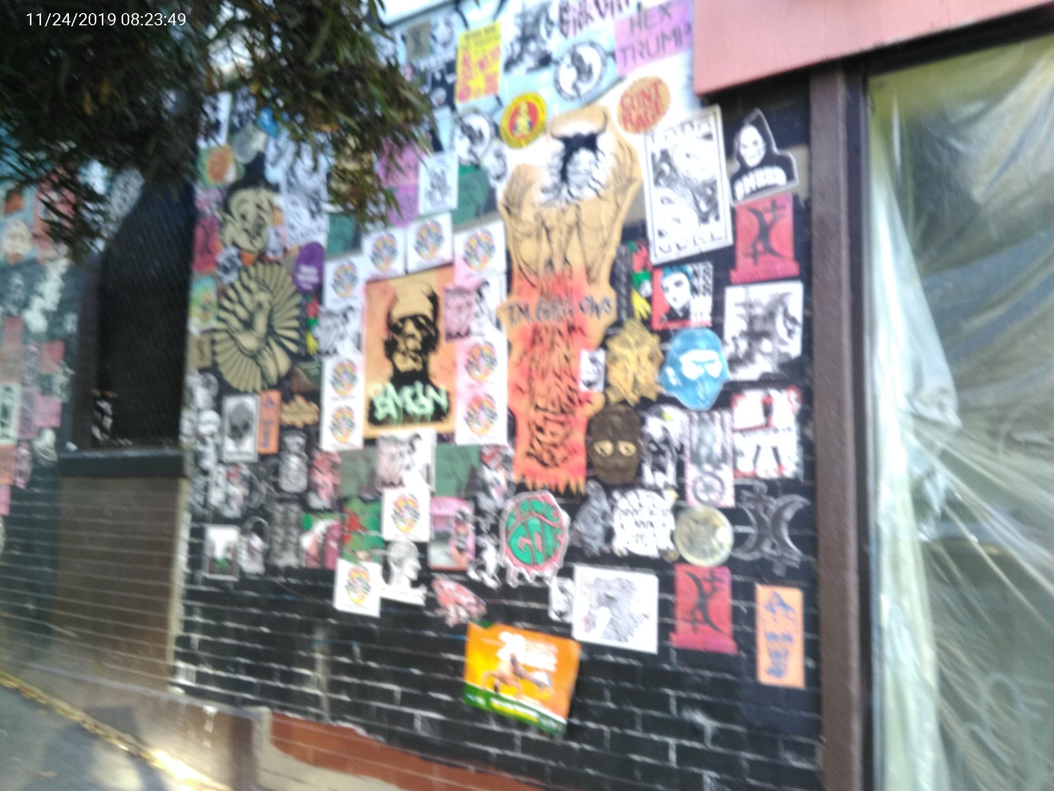 Graffiti at 1650 POLK ST