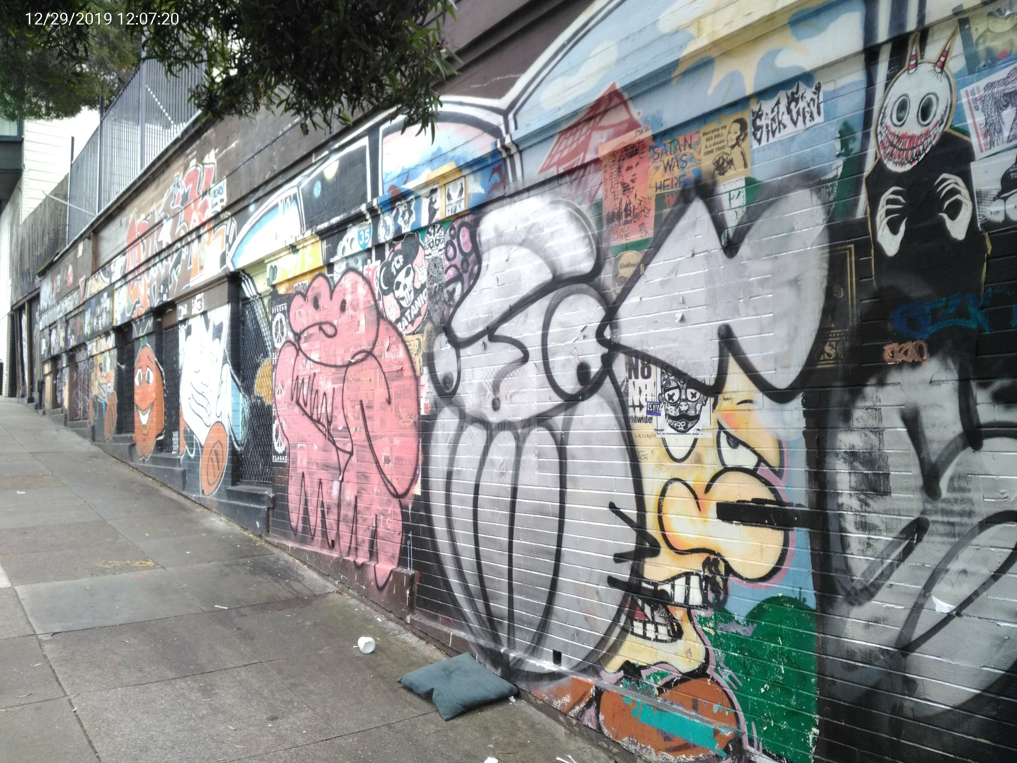 Graffiti at 1650 POLK ST