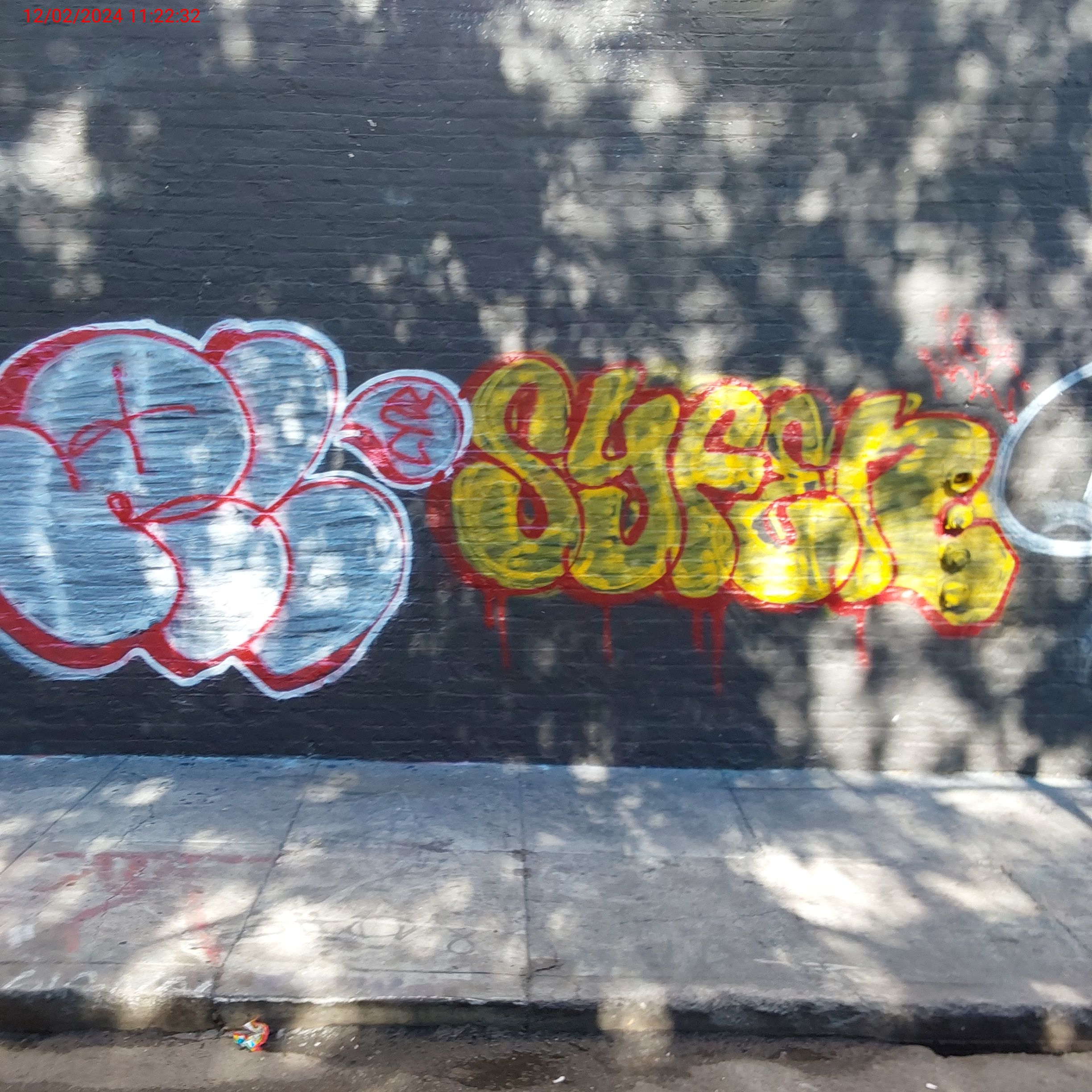 Graffiti at 835 LARKIN ST