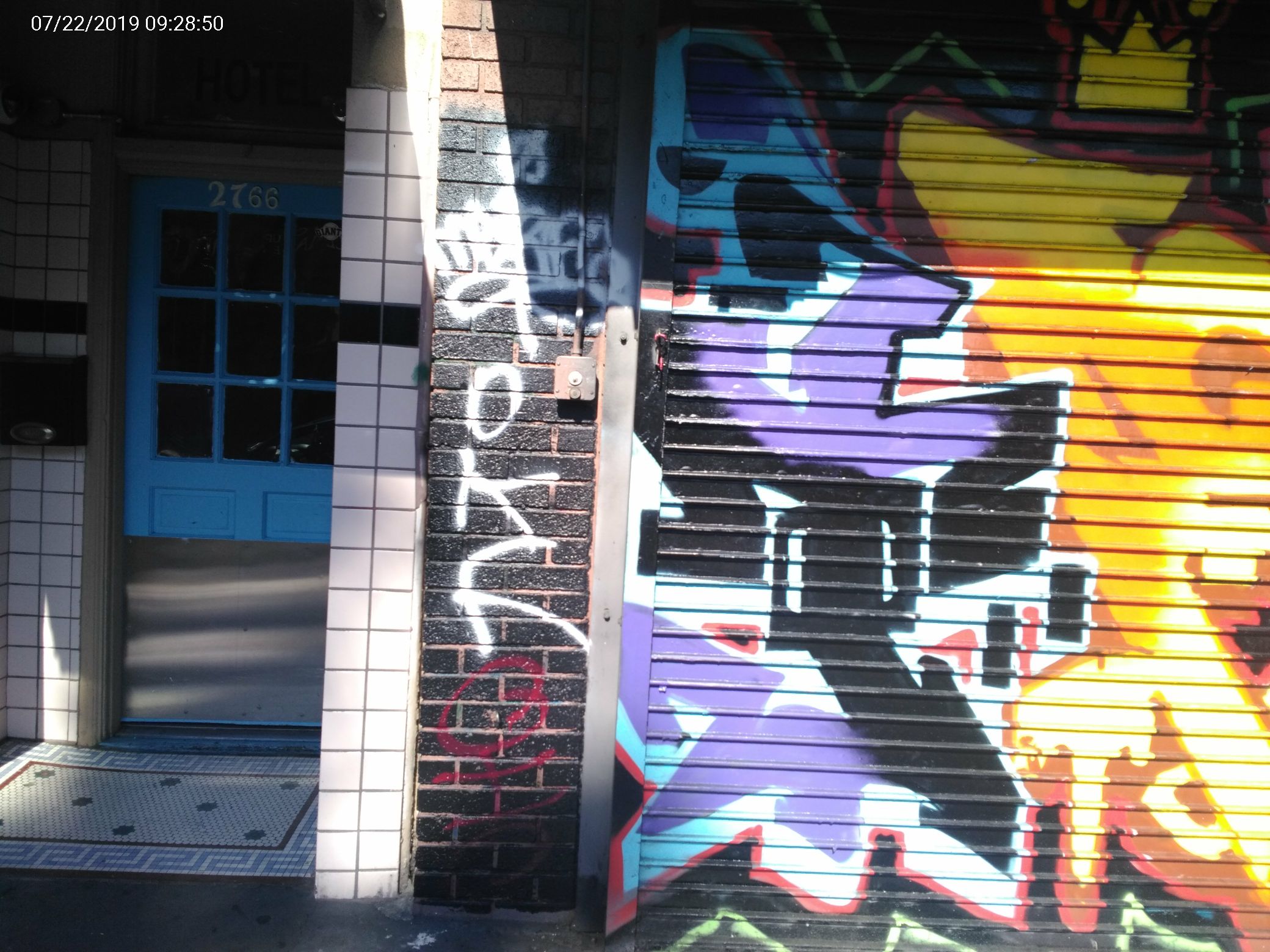 Graffiti at 2760 MISSION ST