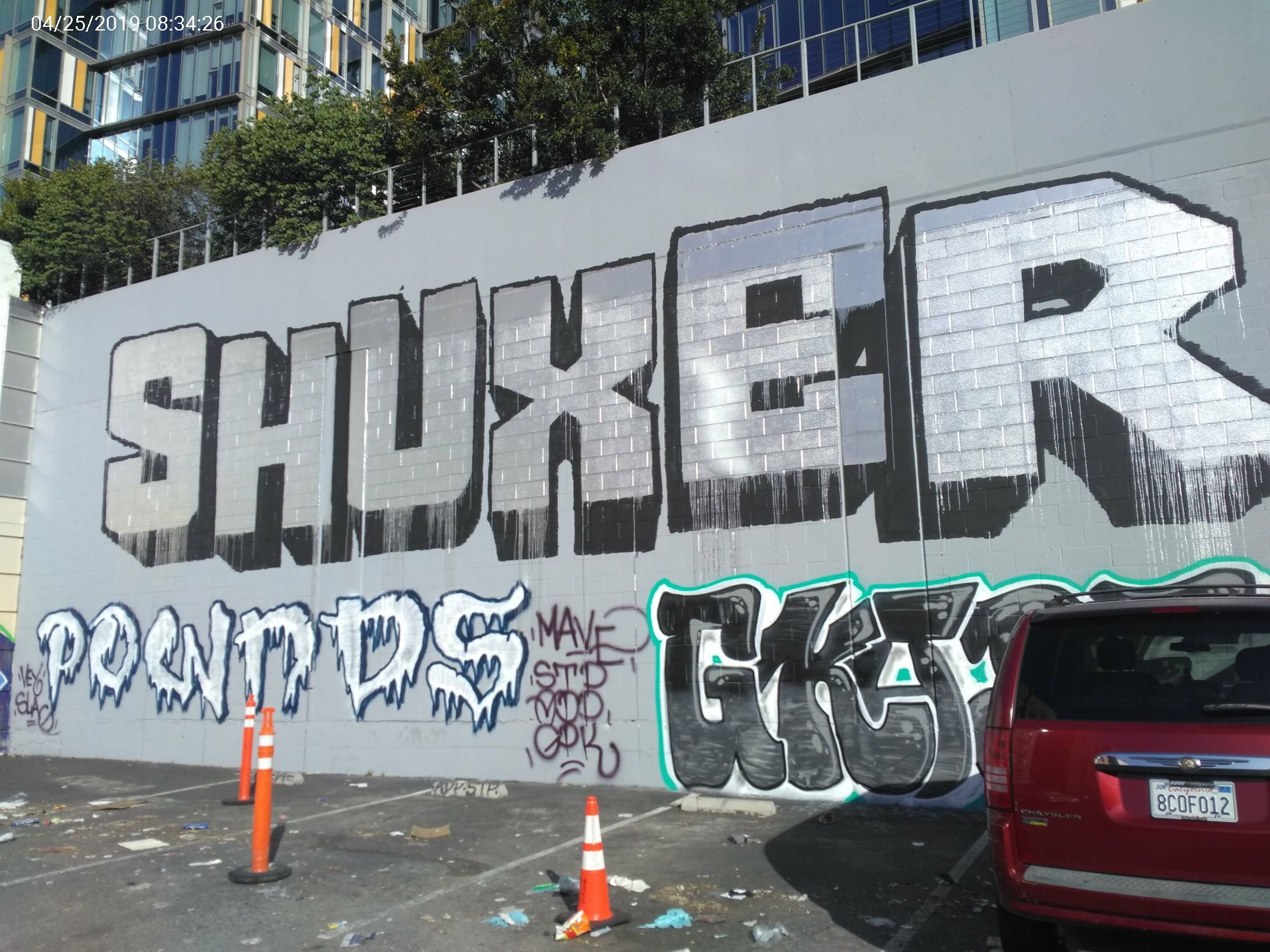 Graffiti at 55 09TH ST