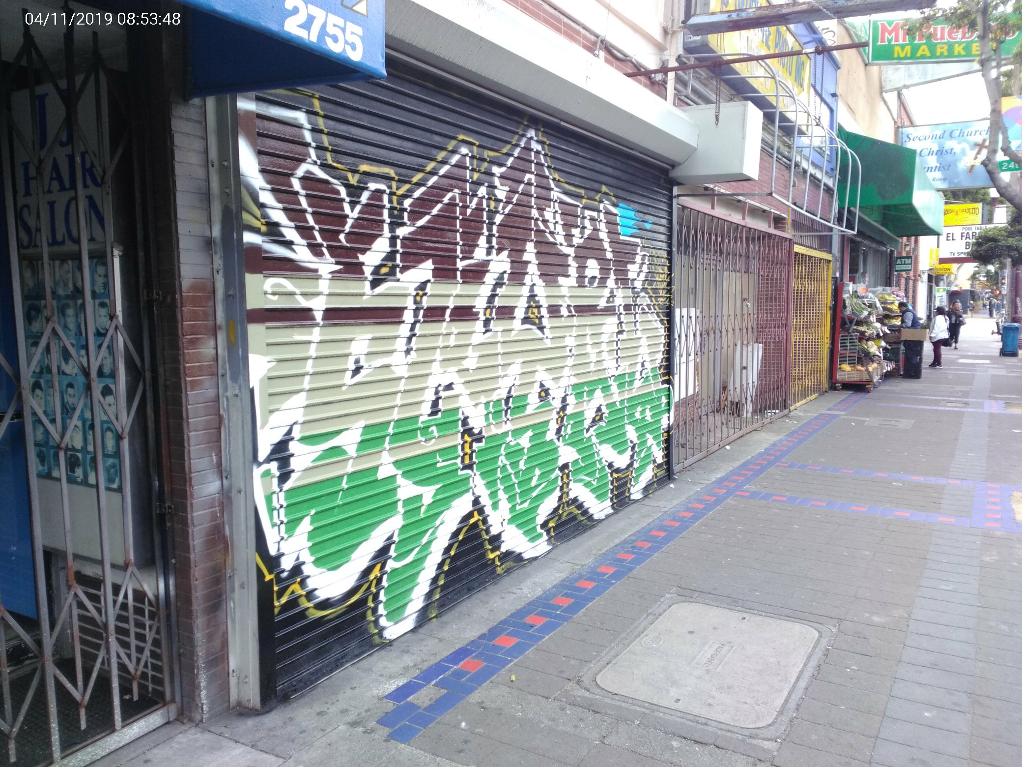 Graffiti at 2757 MISSION ST