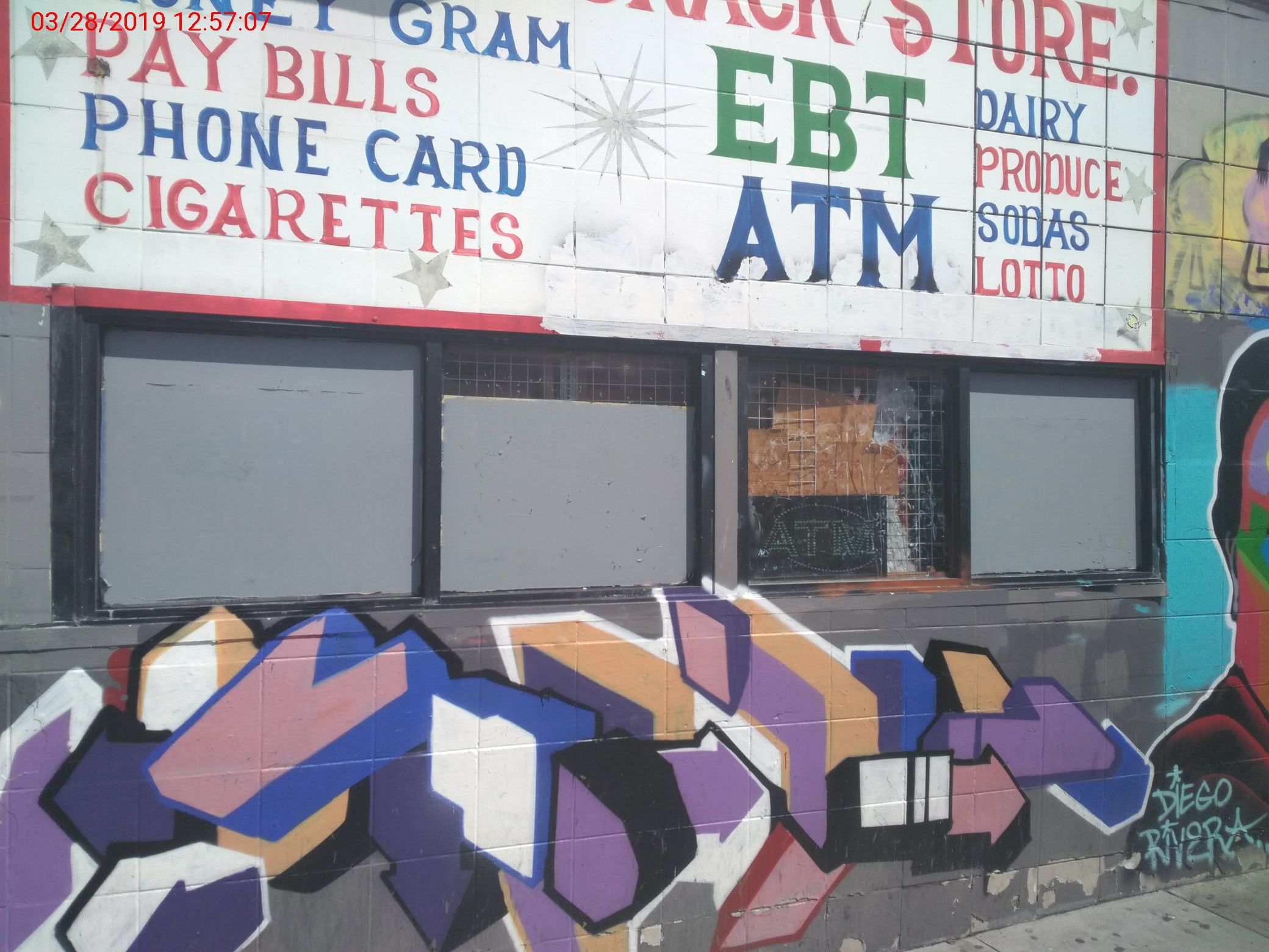 Graffiti at 901 GENEVA AVE