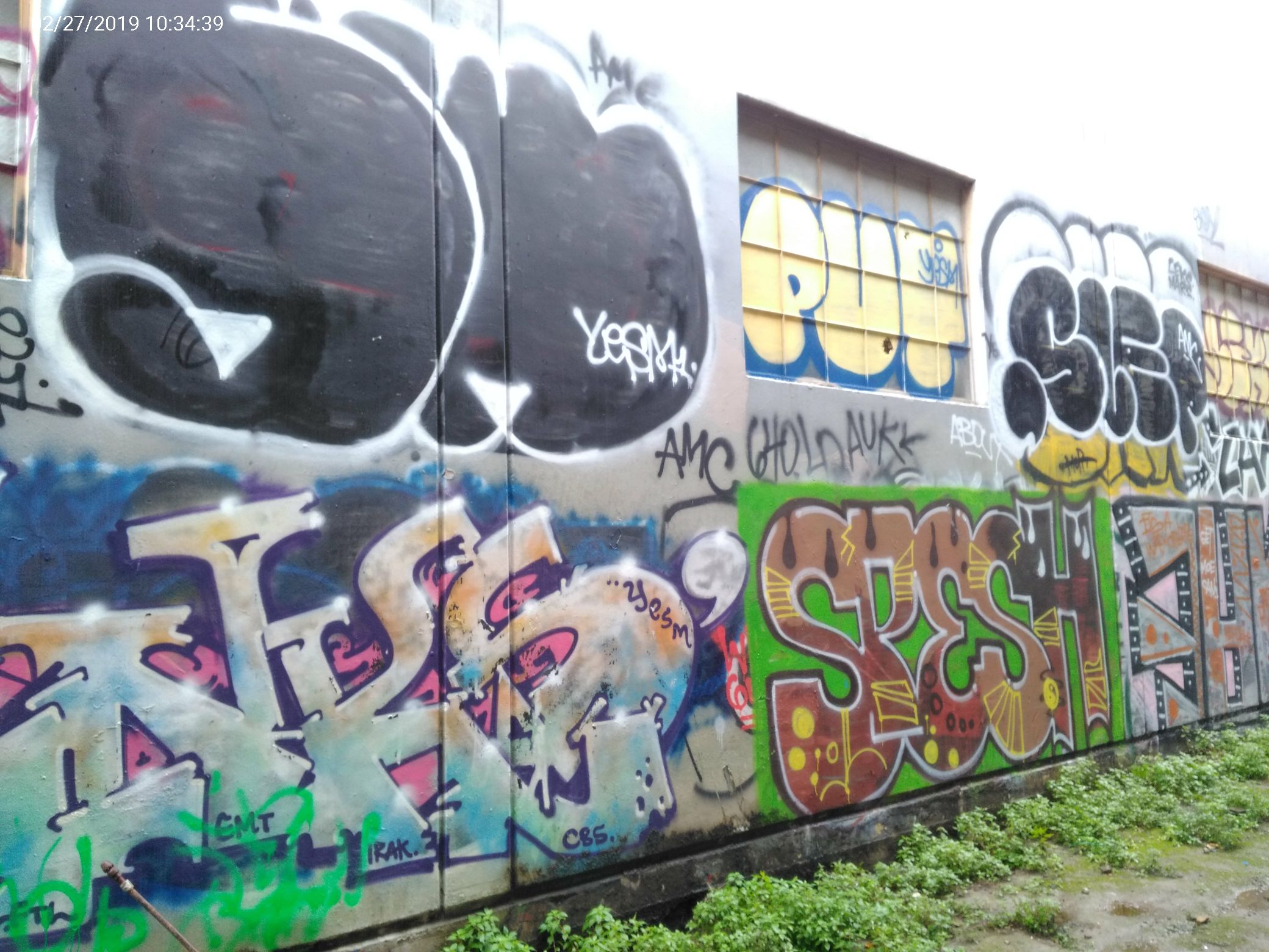 Graffiti at 660 BRYANT ST