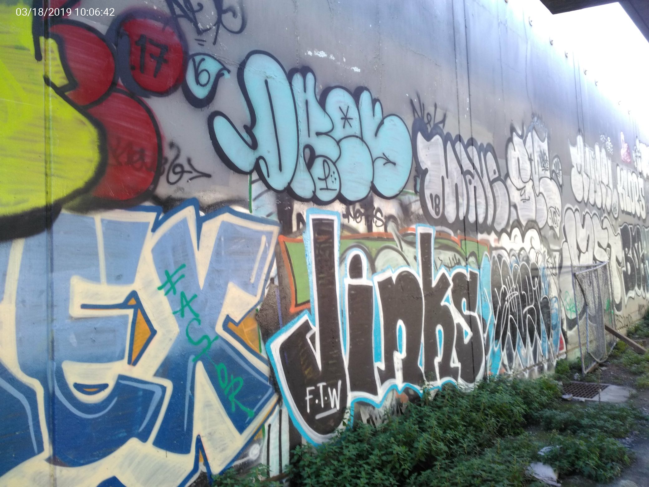 Graffiti at 640 BRYANT ST