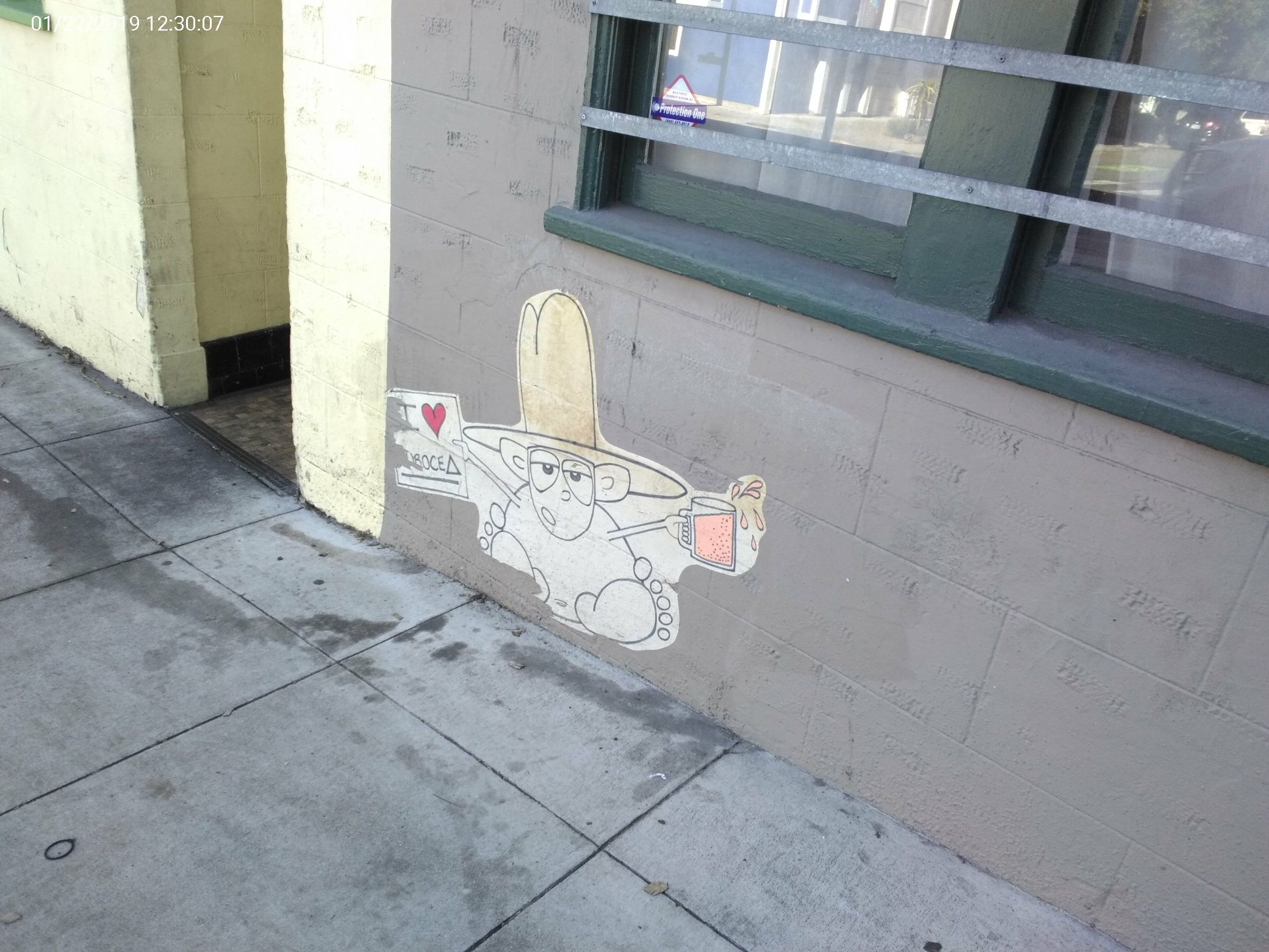 Graffiti at 509 DUBOCE AVE